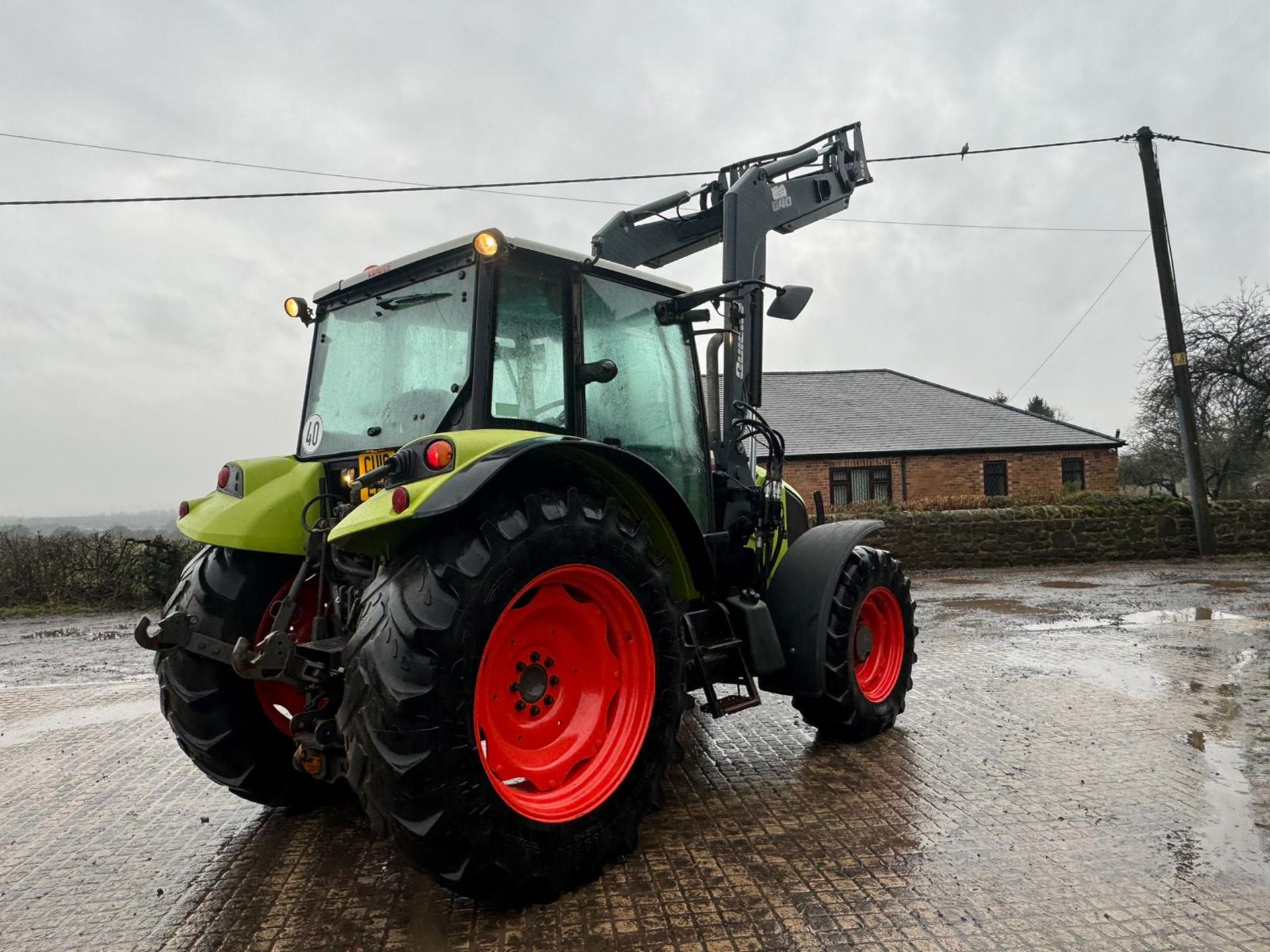 2010 CLASS AXIOS 330CX 92HP PREMIUM TRACTOR WITH QUICKE Q40 FRONT LOADER *PLUS VAT* - Image 16 of 28