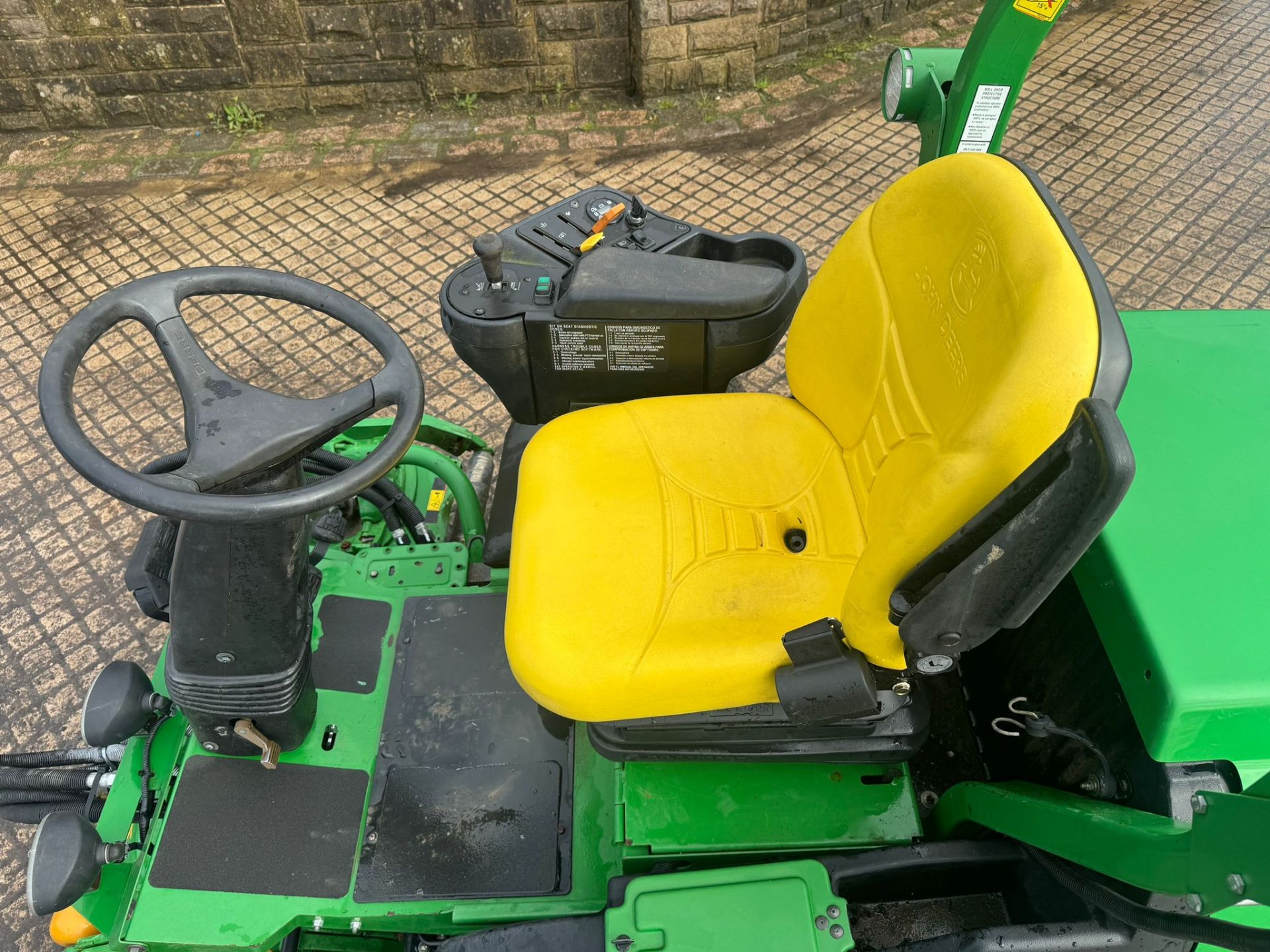 JOHN DEERE 8800 5 POD MOWER RIDE ON LAWN MOWER *PLUS VAT* - Image 12 of 19