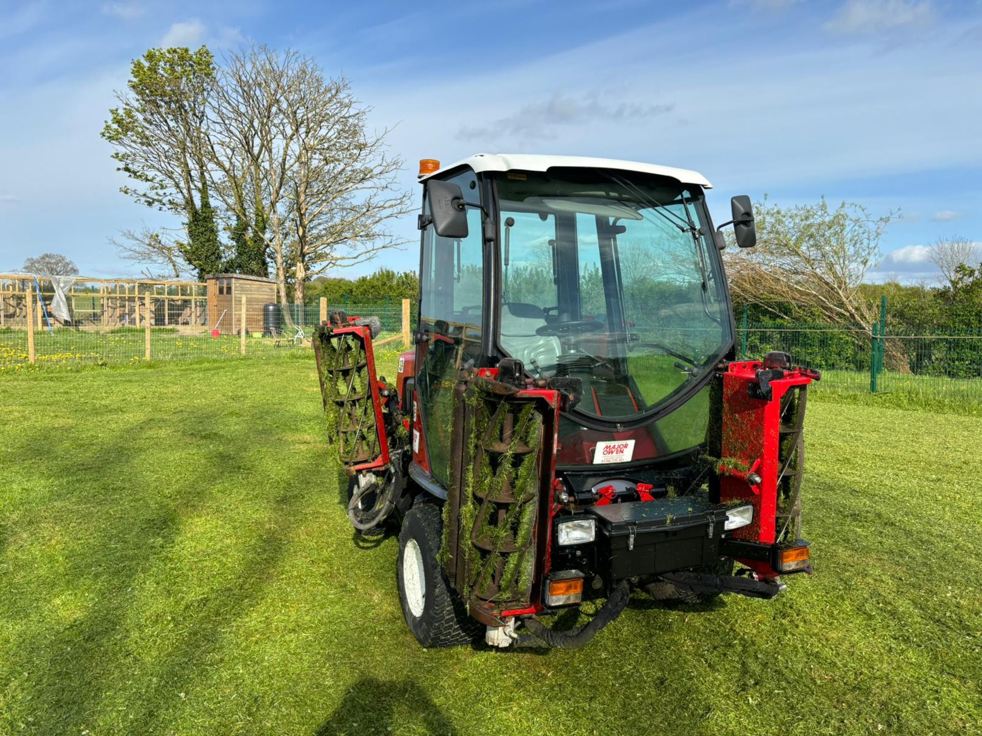 2016 TORO T4240 4WD 5 GANG RIDE ON CYLINDER MOWER *PLUS VAT* - Image 6 of 16