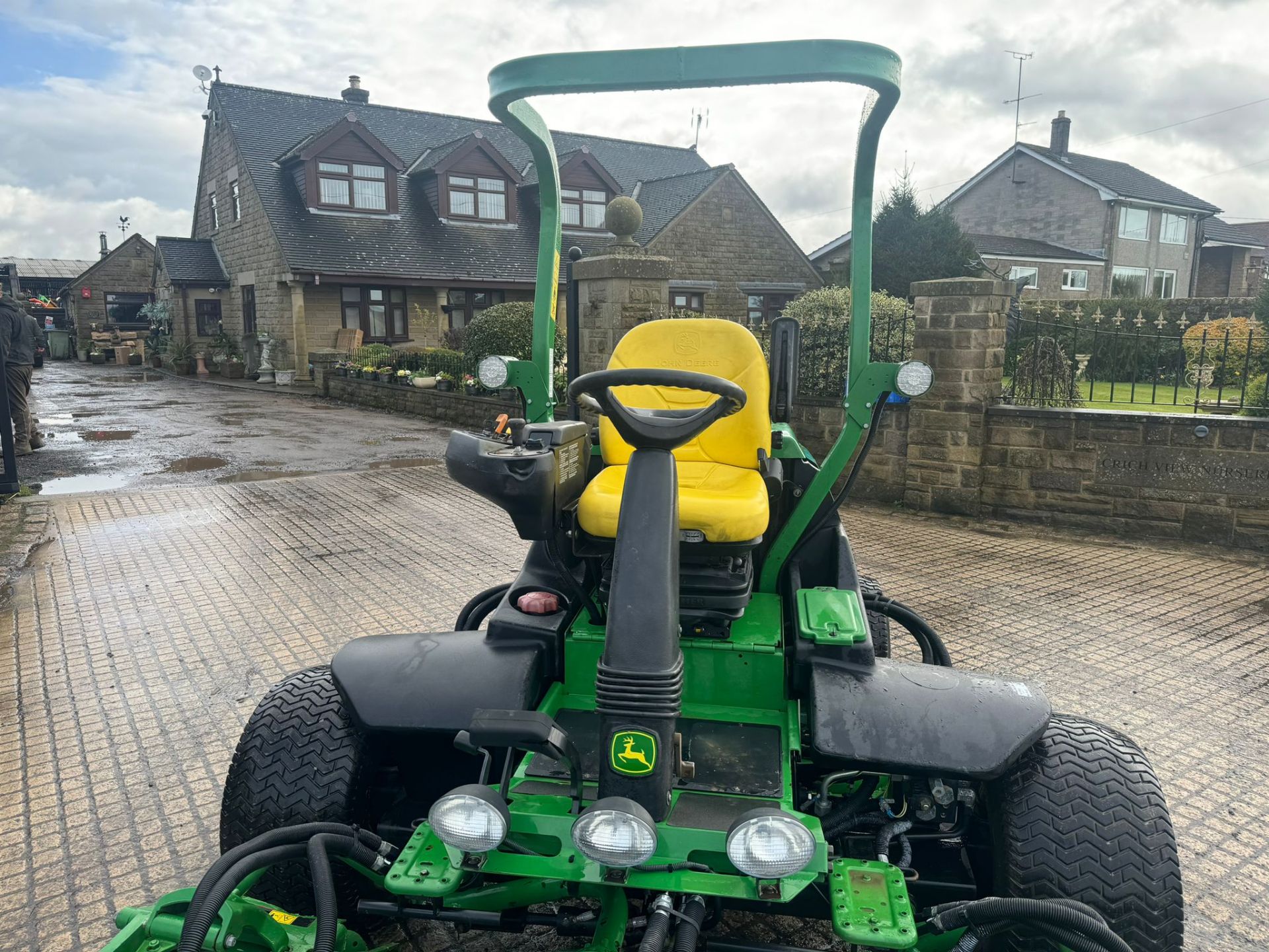 JOHN DEERE 8800 5 POD MOWER RIDE ON LAWN MOWER *PLUS VAT* - Image 10 of 19