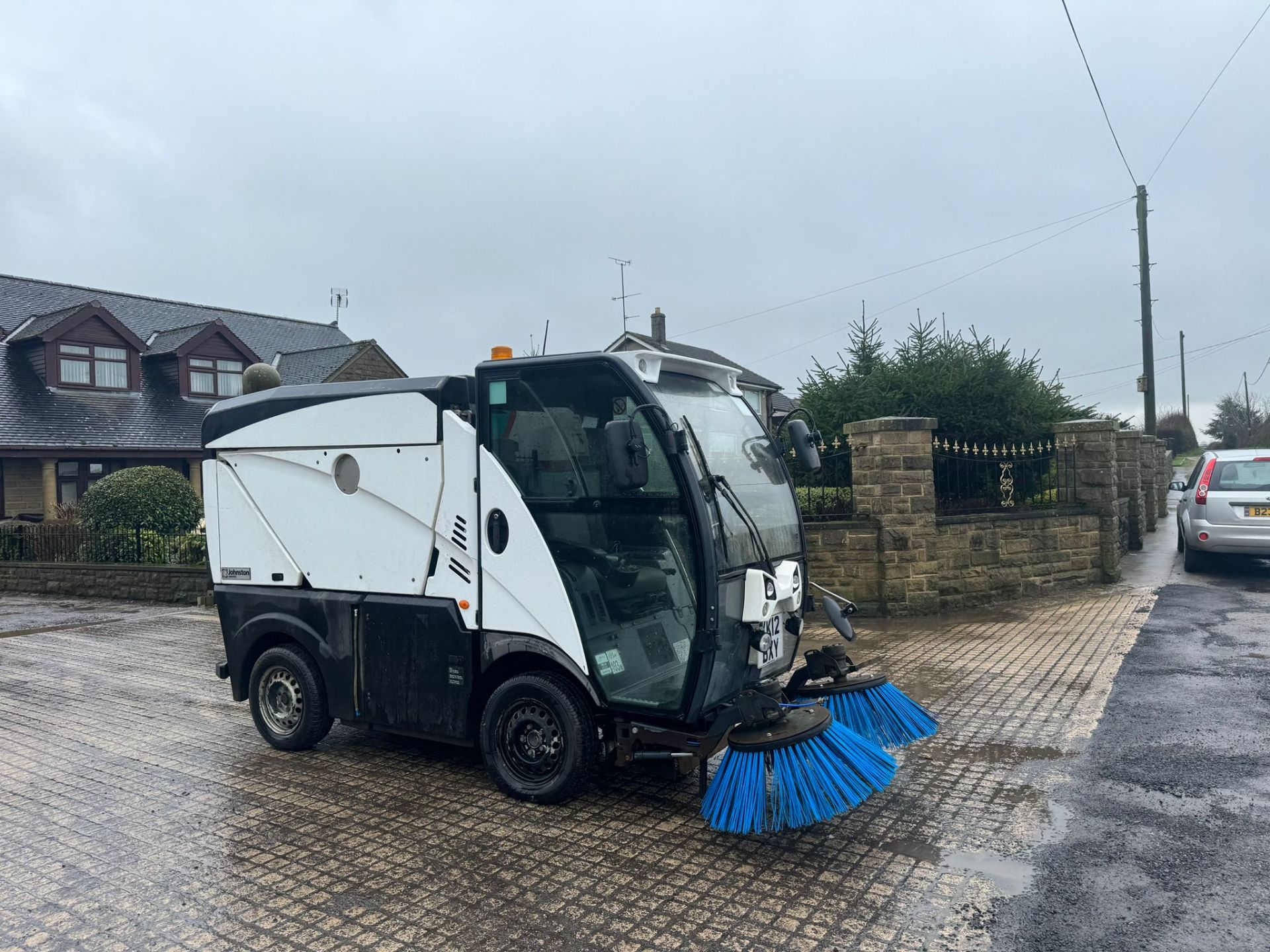 2012 JOHNSTON CN101 COMPACT ROAD SWEEPER *PLUS VAT* - Image 2 of 15
