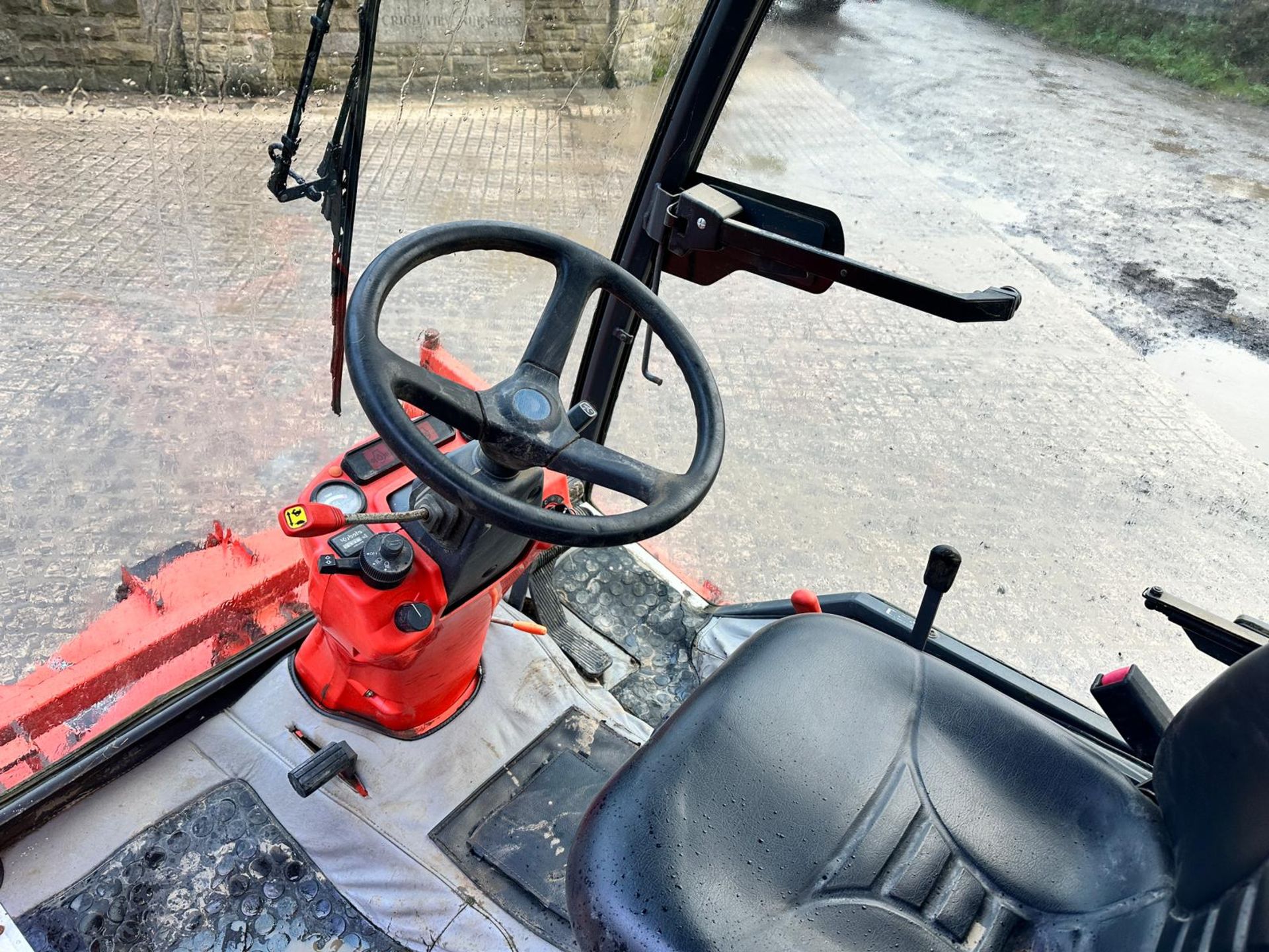 KUBOTA F2880 4WD OUTFRONT RIDE ON MOWER WITH CAB *PLUS VAT* - Bild 13 aus 15