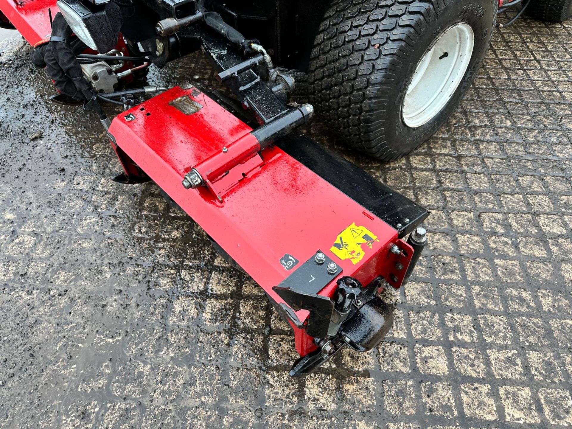 2015 TORO LT3340 4WD 3 GANG RIDE ON CYLINDER MOWER *PLUS VAT* - Bild 10 aus 16