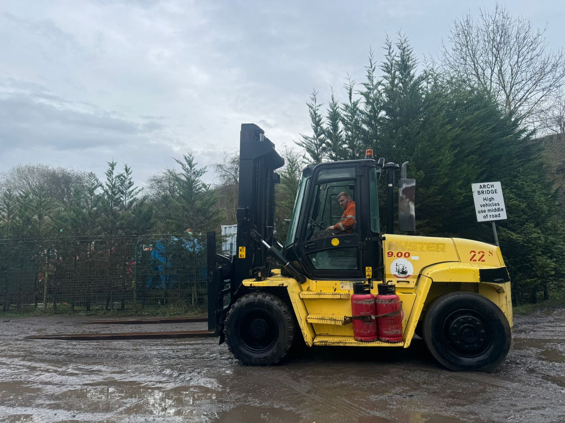 HYSTER 9 TON FORKLIFT *PLUS VAT* - Image 5 of 13