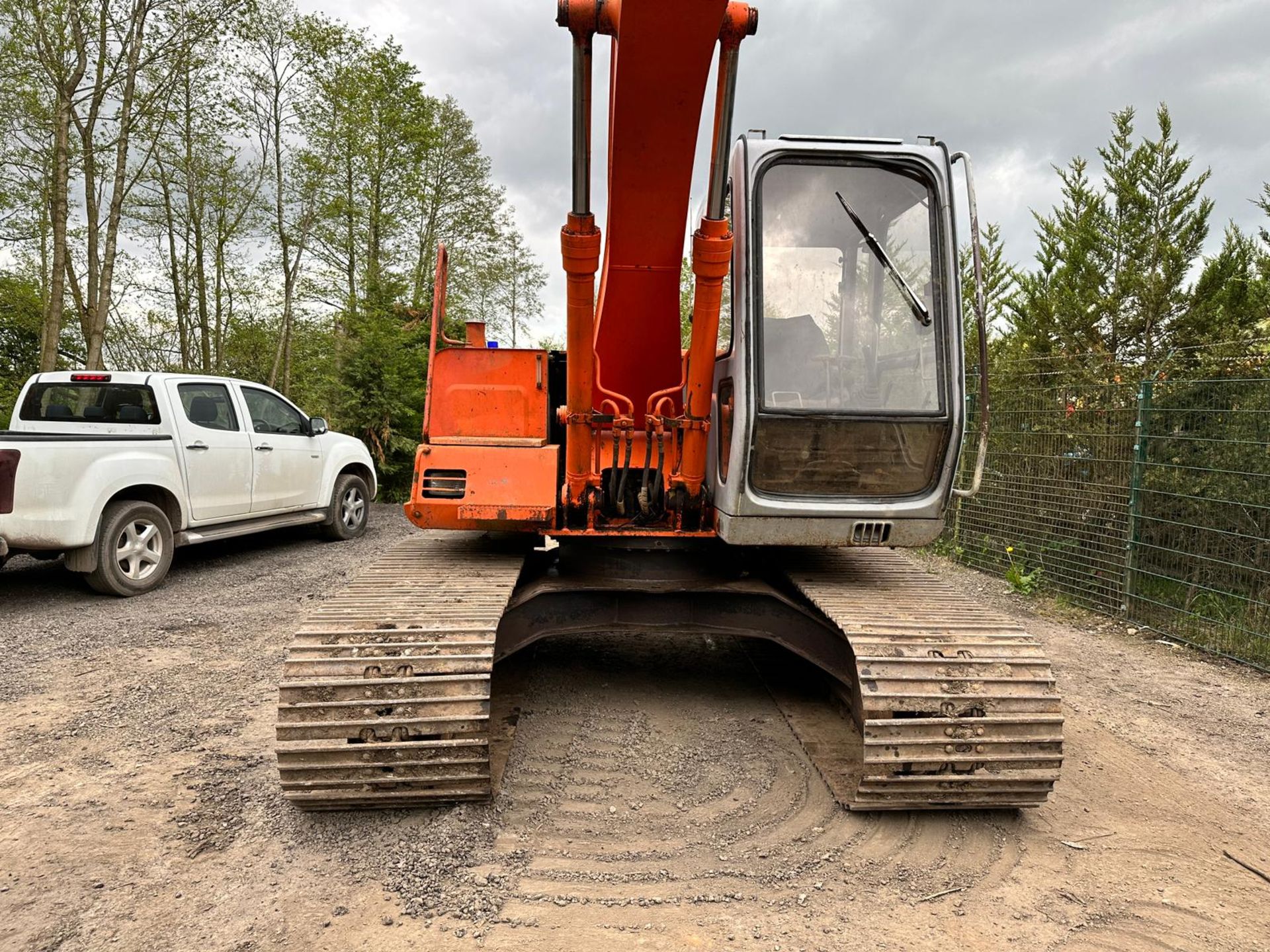 HITACHI EX100-2 EXCAVATOR *PLUS VAT* - Image 18 of 26