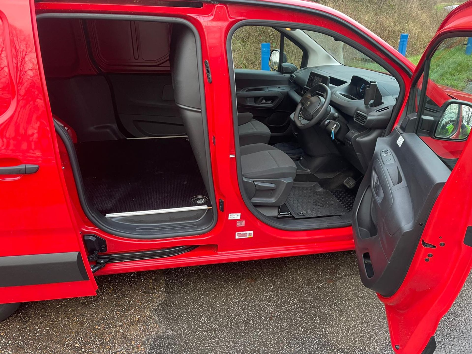 4K MILES! 2022/71 REG PEUGEOT PARTNER S L2 EV ELECTRIC AUTOMATIC PANEL VAN, SHOWING 1 FORMER KEEPER - Image 9 of 26