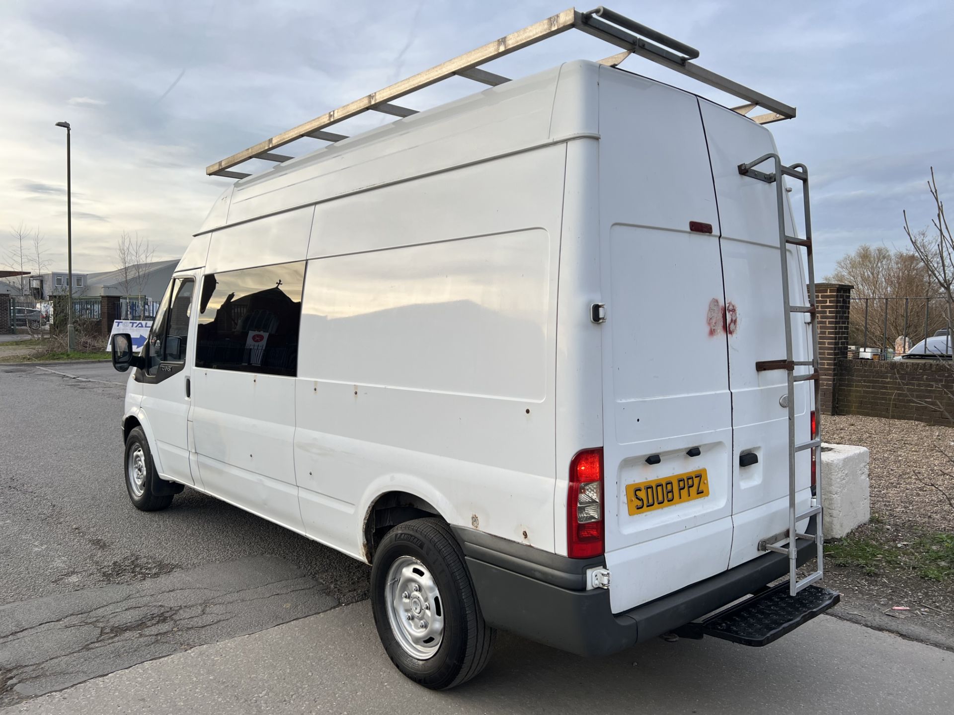 2008 FORD TRANSIT 100 T350L RWD WHITE PANEL VAN - PARTIAL CAMPER CONVERSION *NO VAT* - Image 5 of 25