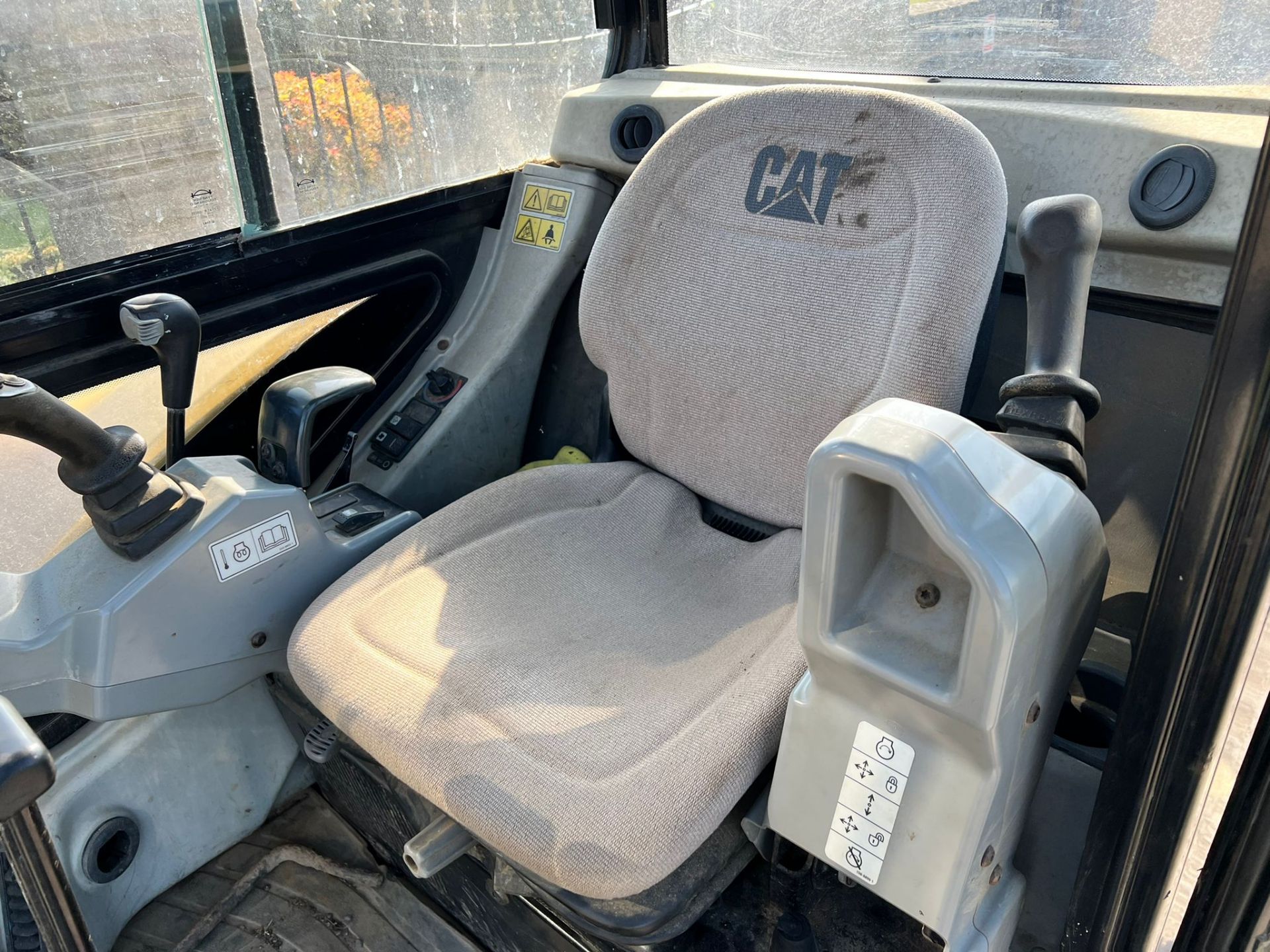 2012 Caterpillar 302.5C 2.5 Ton Mini Digger, Runs Drives And Digs, Showing A Low 3711 Hours! - Bild 17 aus 22