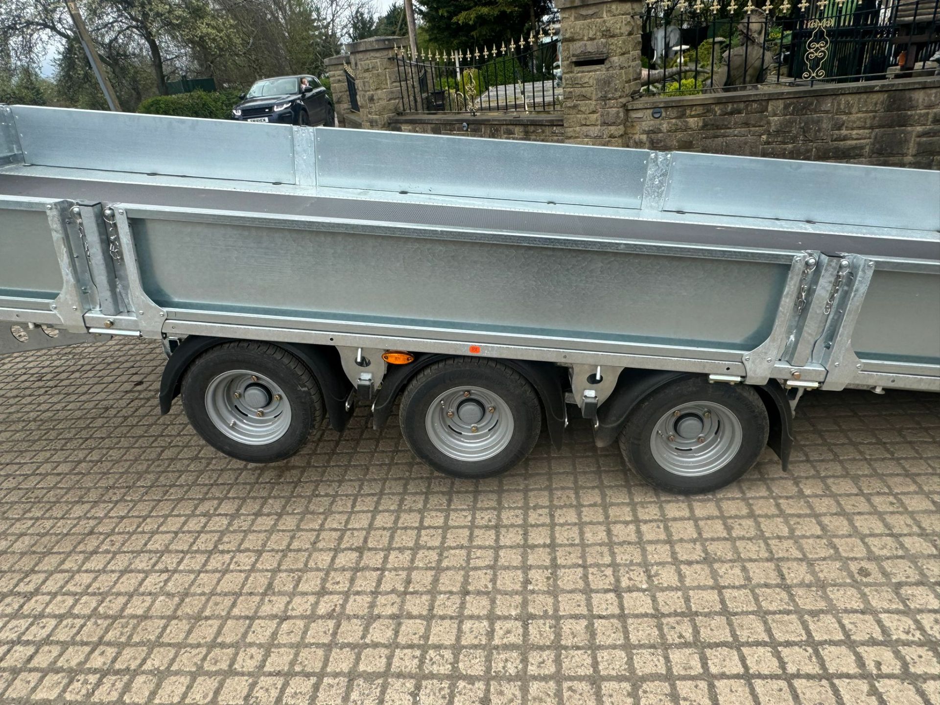 2024 ifor Williams 18ft Tri Axletilt Bed Trailer with Ramp *PLUS VAT* - Image 11 of 15