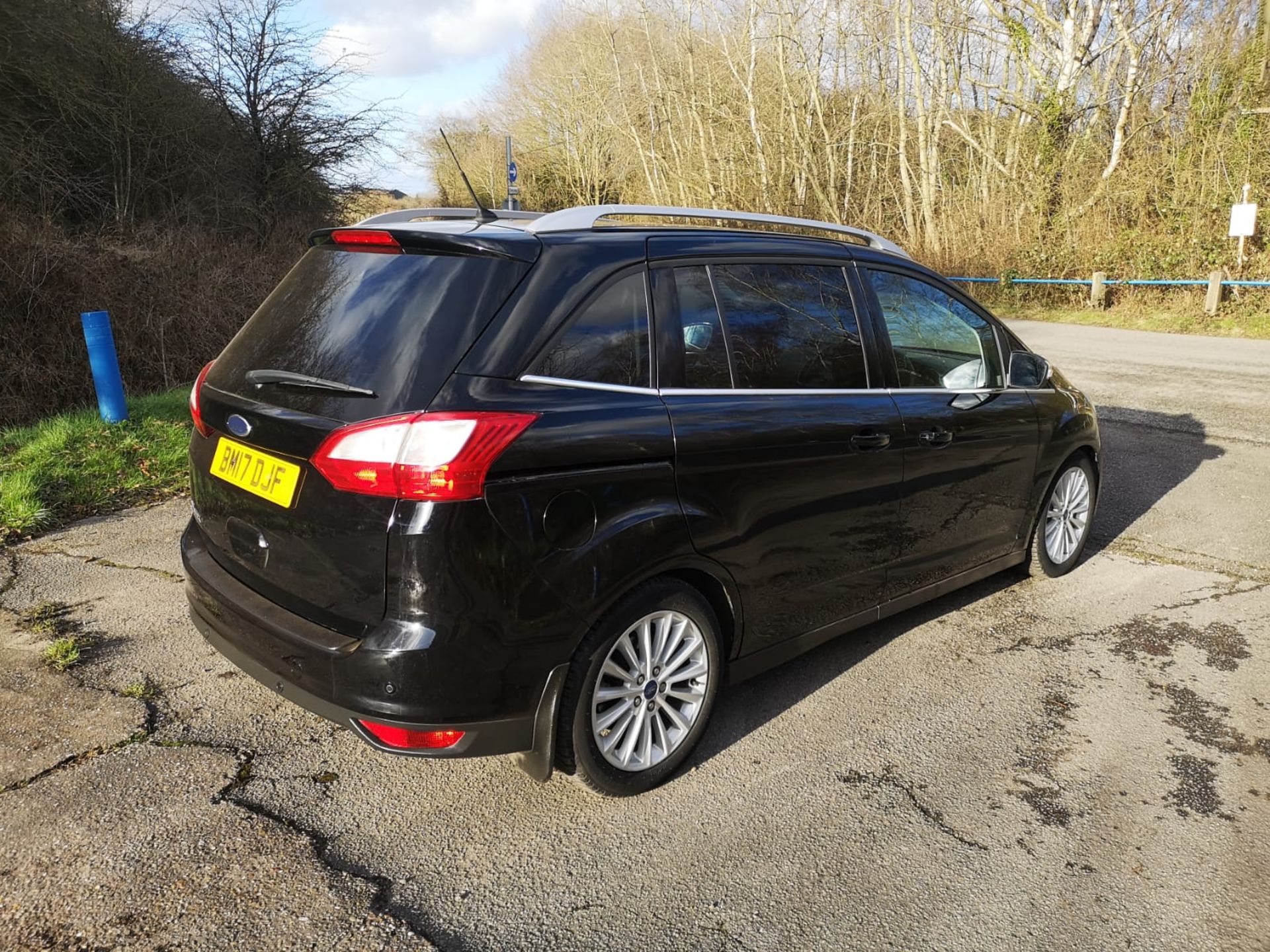 2017 FORD GRAND C-MAX TITANIUM TDCI AUTO BLACK 7 SEATER MPV *NO VAT* - Image 7 of 14