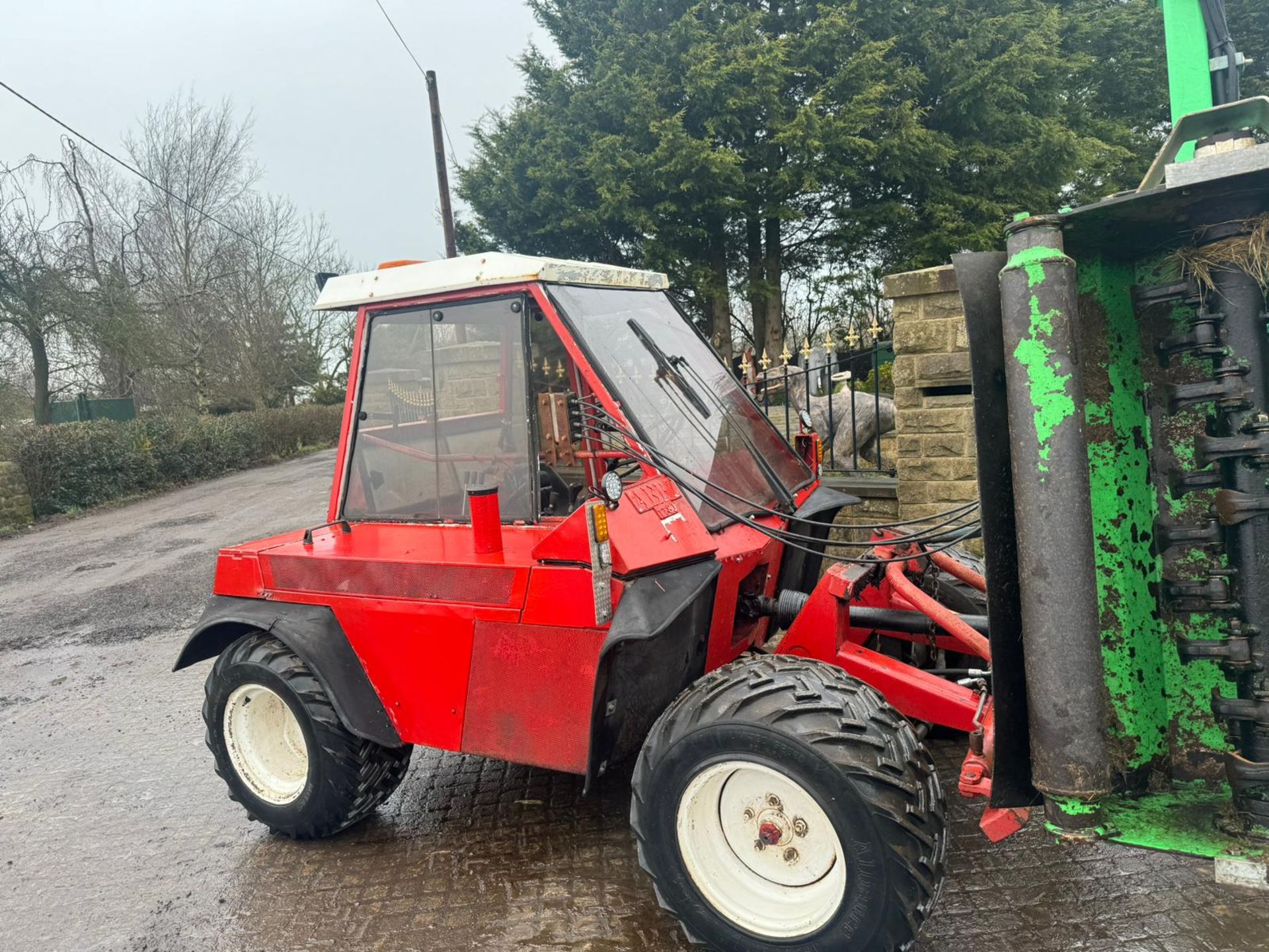 AEBI TERRATRAC TT80 4WD BANK/SLOPE TRACTOR WITH 2017 FRONTONI ELITE 450 HEDGE CUTTER *NO VAT* - Image 7 of 17