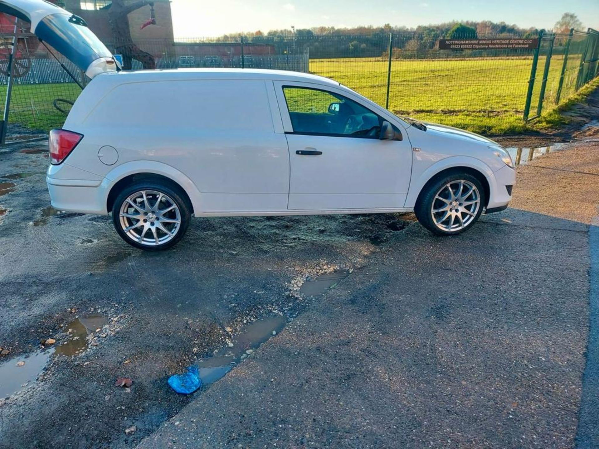 2013 VAUXHALL ASTRA CLUB ECOFLEX WHITE CAR DERIVED VAN *NO VAT*