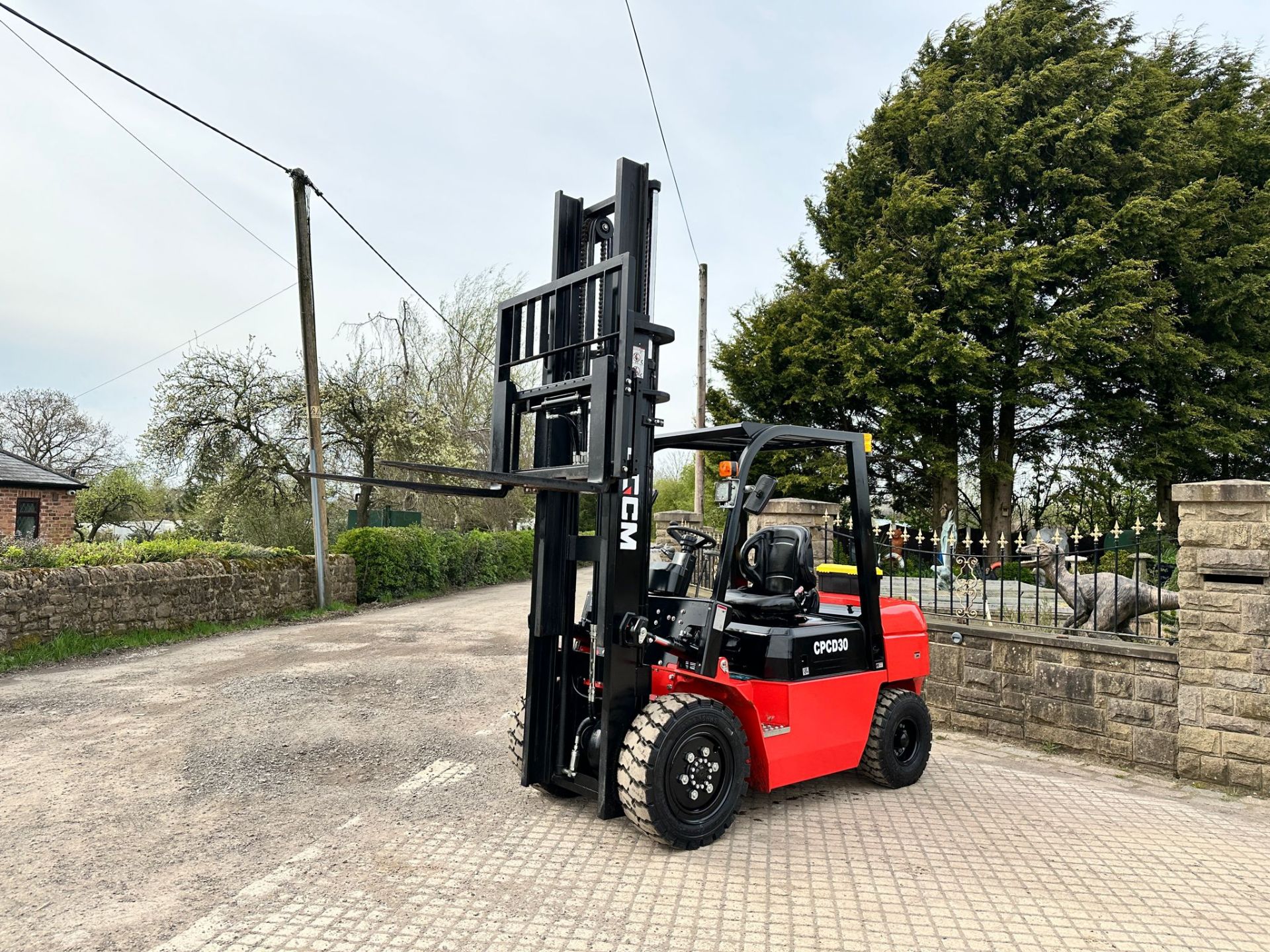 NEW/UNUSED 2023 LCCM CPCD30 3 TON DIESEL FORKLIFT *PLUS VAT* - Image 4 of 17