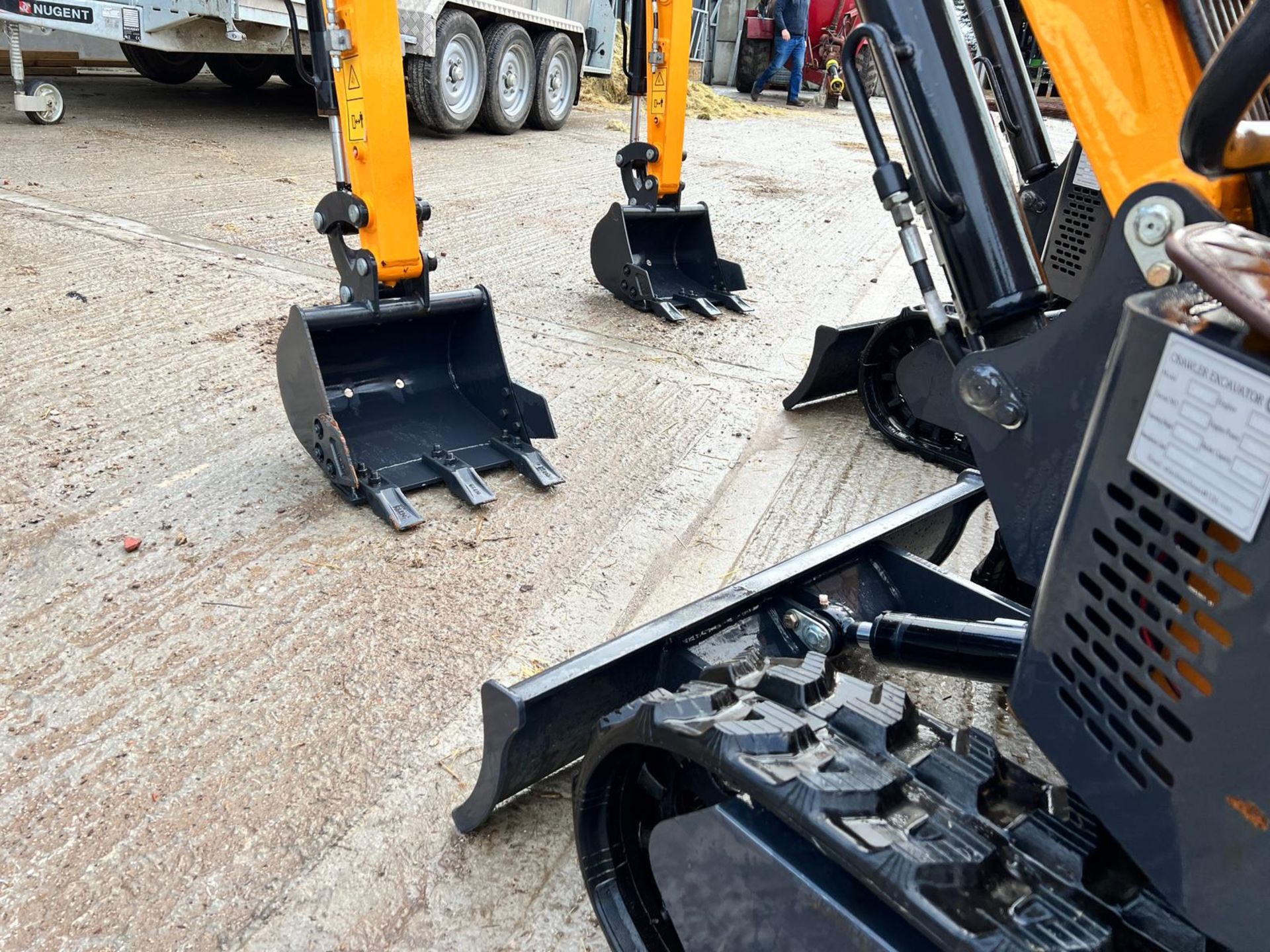 Unused Attack AT10 1 Ton Mini Digger With Blade - Runs Drives And Digs *PLUS VAT* - Bild 14 aus 17