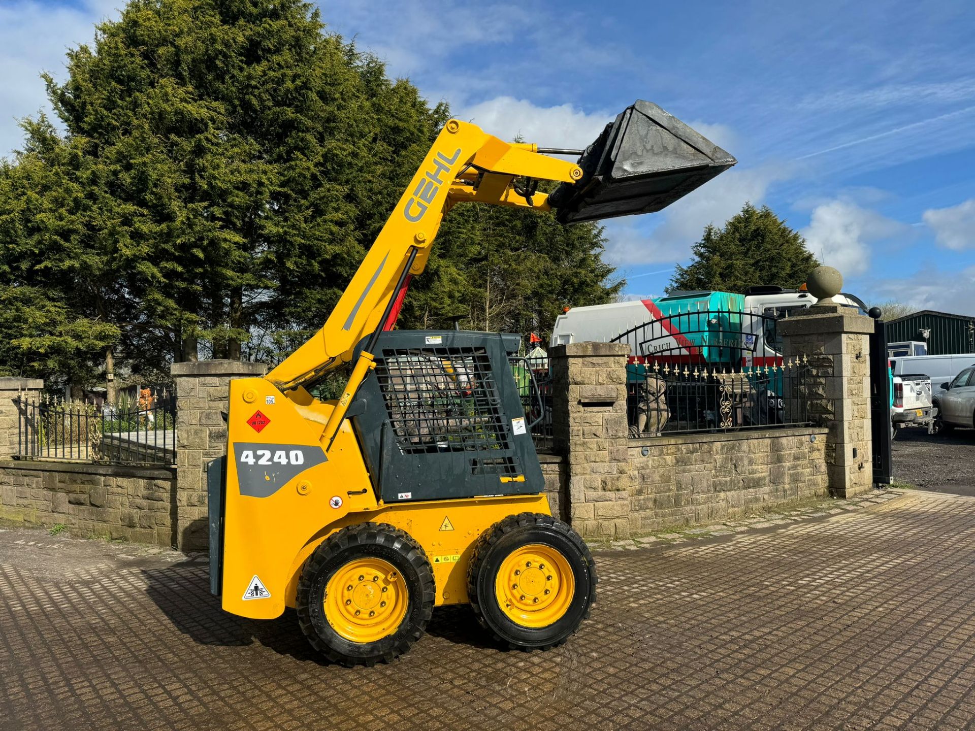 GEHL 4240 SKIDSTEER LOADER *PLUS VAT* - Image 6 of 15