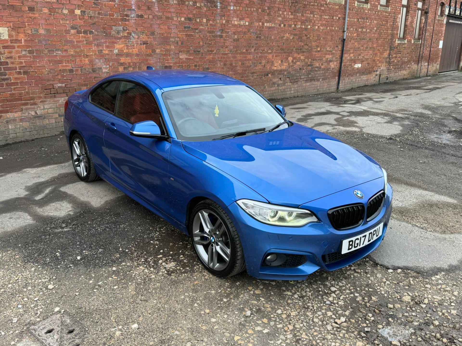 2017/17 REG BMW 220D M SPORT 2.0 DIESEL MANUAL BLUE COUPE, SHOWING 2 FORMER KEEPERS *NO VAT* - Image 2 of 14