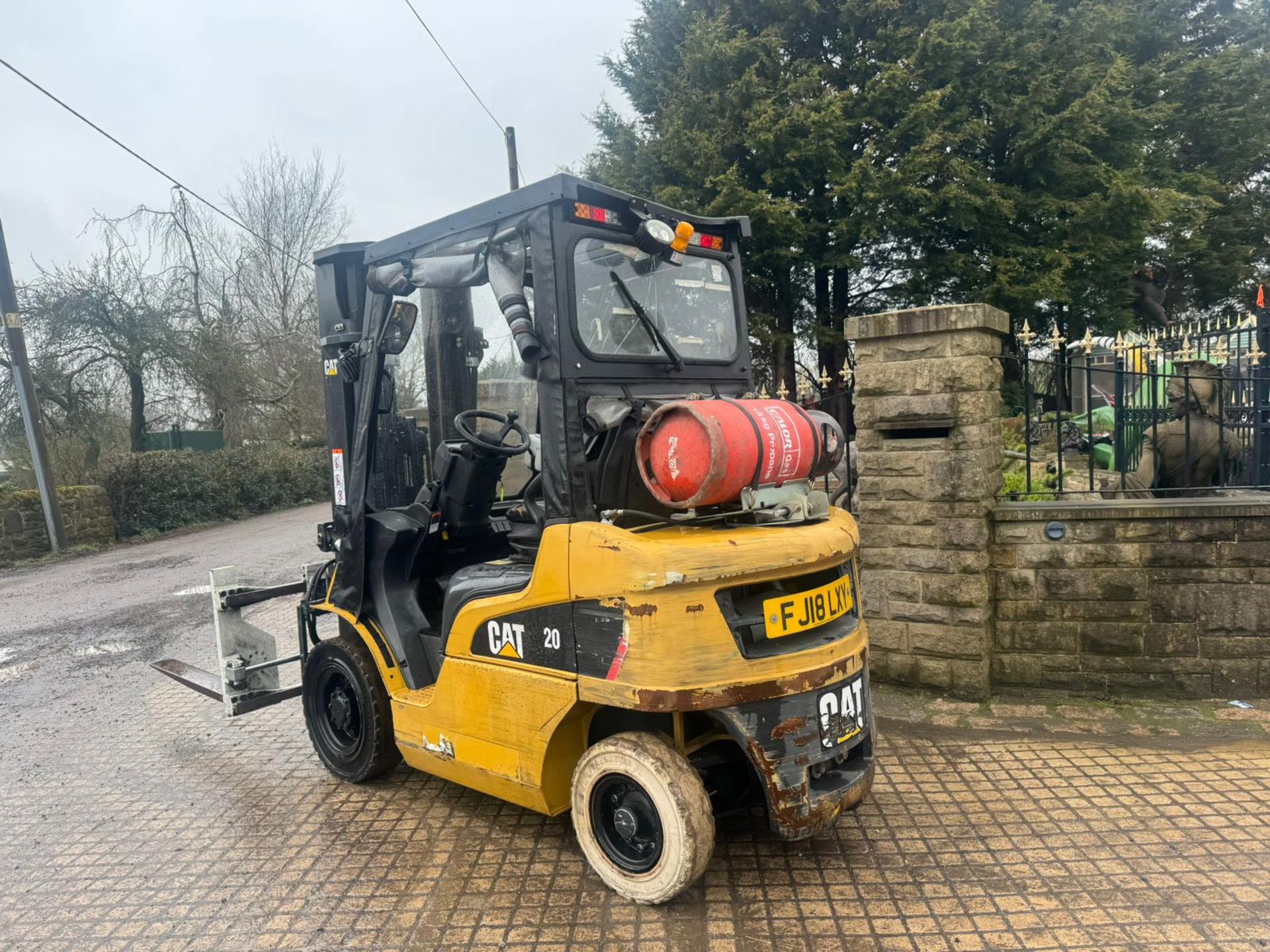 2018 CAT GP20NT 2 TON FORKLIFT *PLUS VAT* - Image 5 of 17