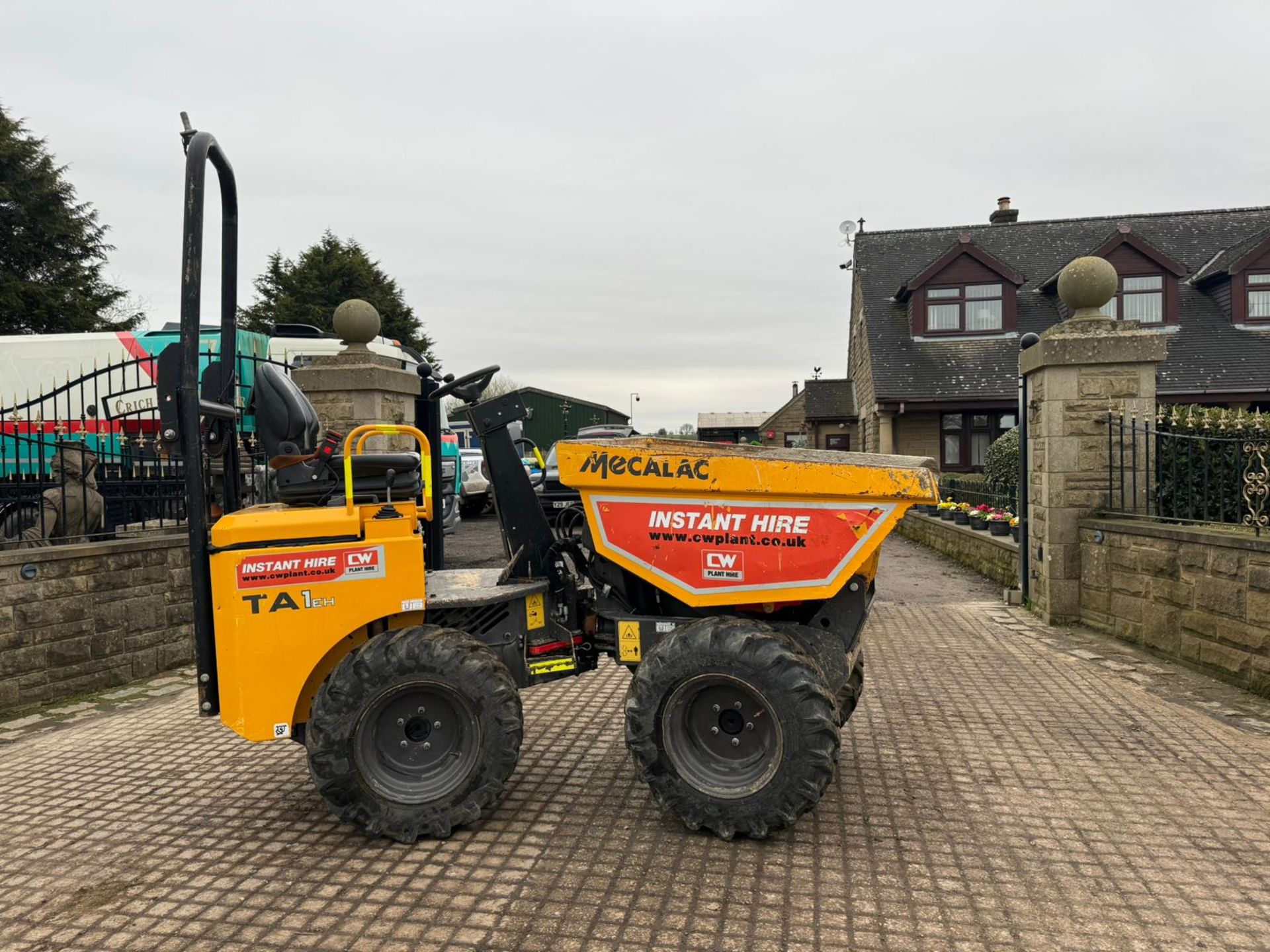 2018 MECALAC TA1EH 1 TON HIGH TIP DUMPER *PLUS VAT* - Image 2 of 15