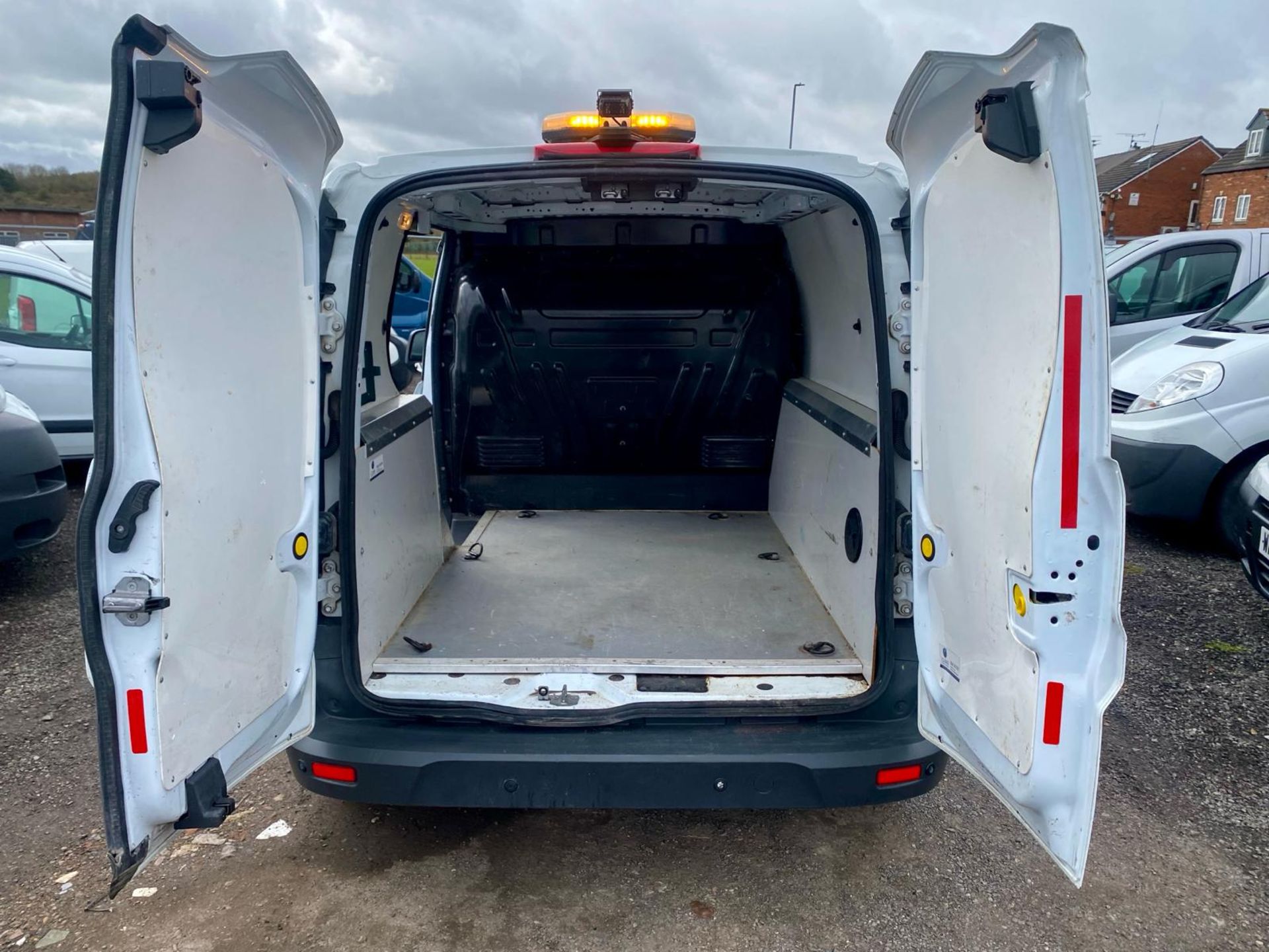 2015 FORD TRANSIT CONNECT 200 ECONETIC WHITE PANEL VAN *NO VAT* - Image 9 of 20