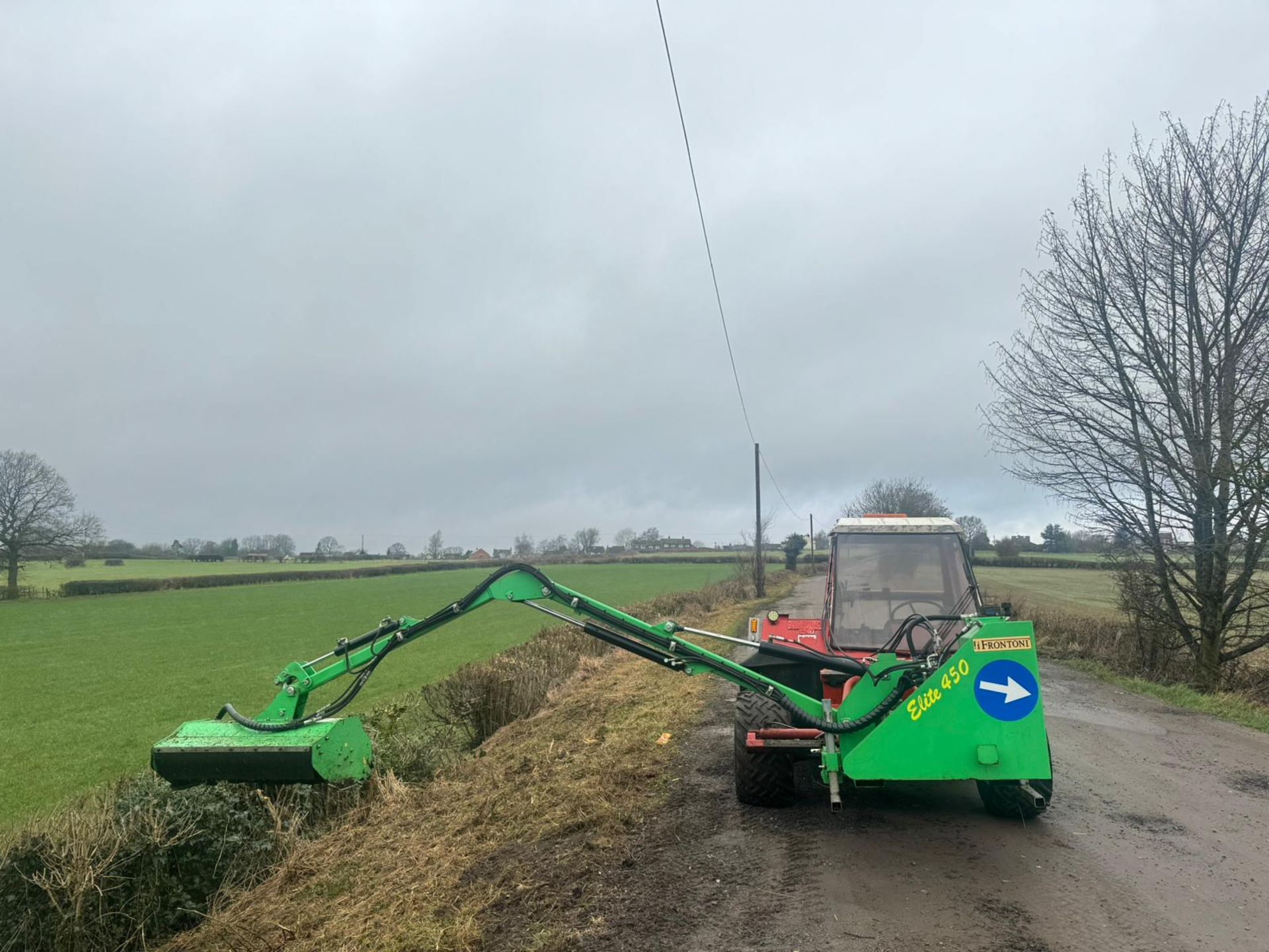 AEBI TERRATRAC TT80 4WD BANK/SLOPE TRACTOR WITH 2017 FRONTONI ELITE 450 HEDGE CUTTER *NO VAT* - Image 5 of 17