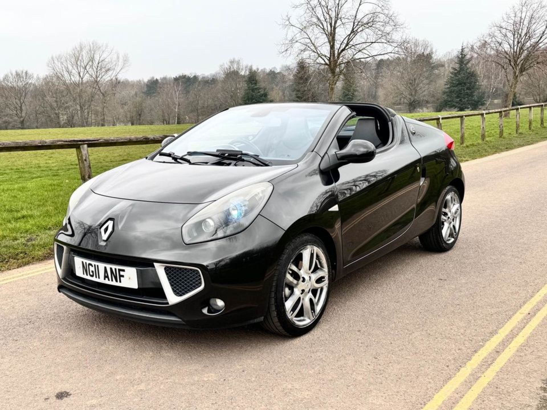 2011 RENAULT WIND ROADSTER GT LINE TCE BLACK CONVERTIBLE *NO VAT* - Image 4 of 13