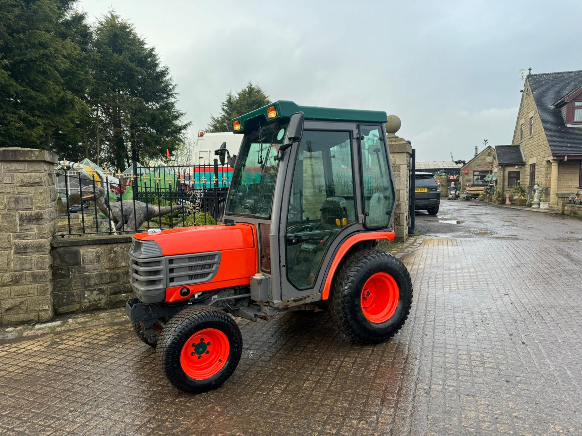 KUBOTA B2400 COMPACT TRACTOR *PLUS VAT* - Image 5 of 12