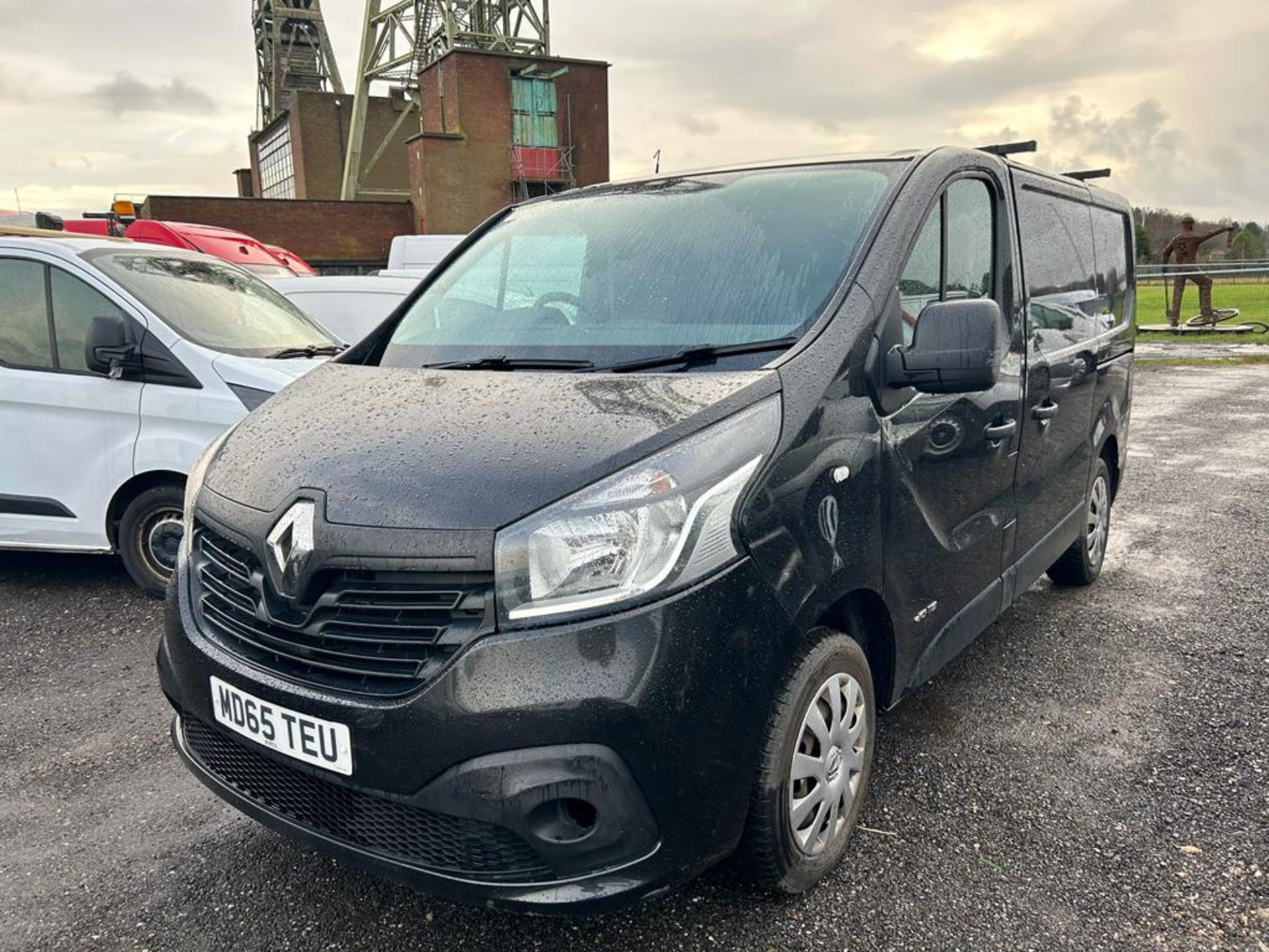 2015/65 REG RENAULT TRAFIC SL27 BUSINESS DCI 1.6 DIESEL BLACK PANEL VAN *NO VAT* - Image 4 of 13