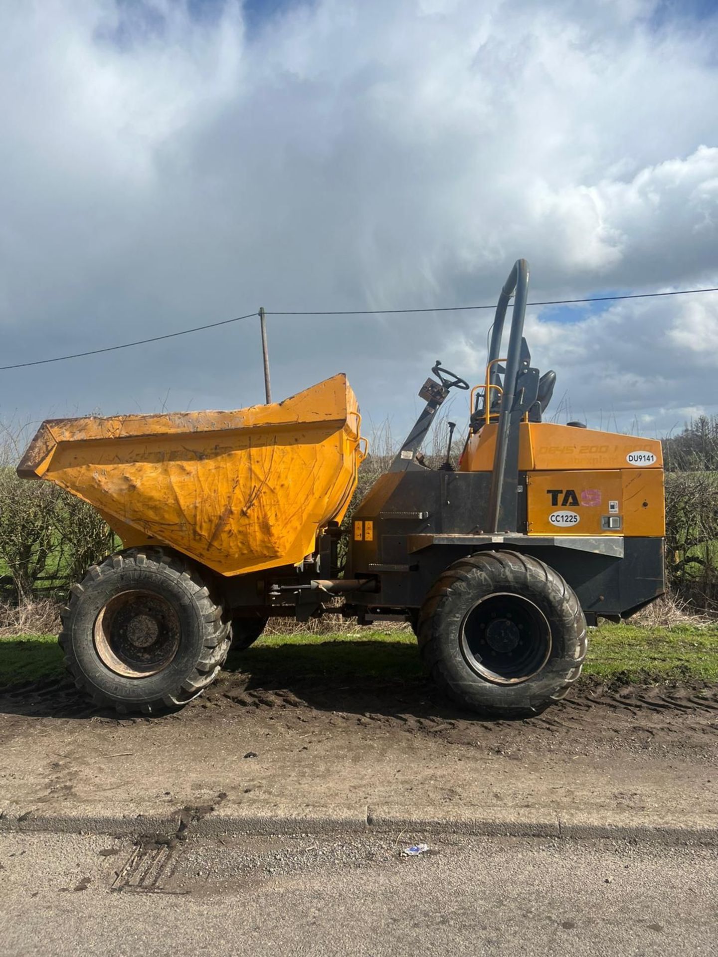 2014 TEREX 9 TON STRAIGHT TIP DUMPER *PLUS VAT* - Image 7 of 10