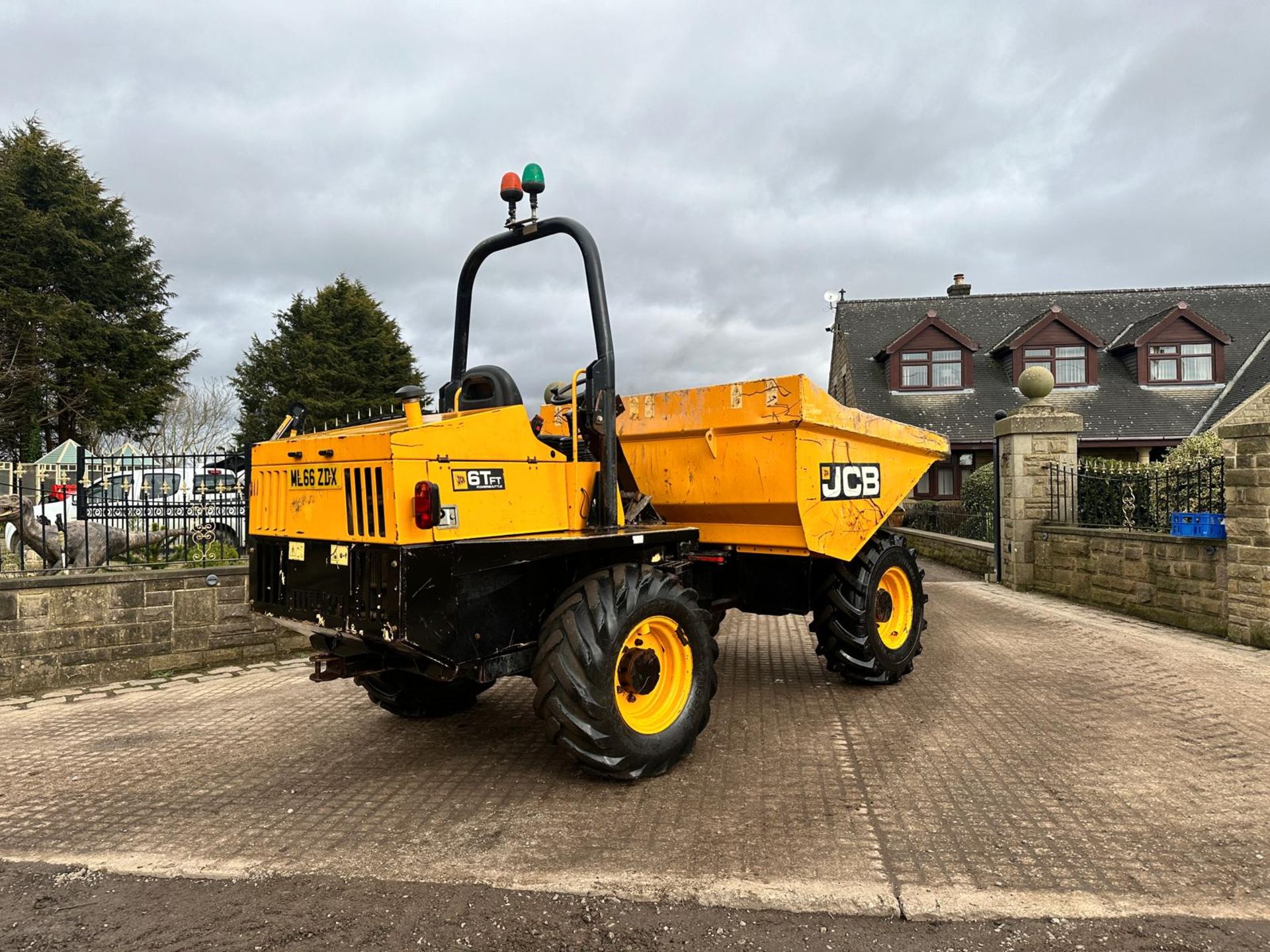 2016/66 JCB 6TFT POWERSHUTTLE 6 TON DUMPER *PLUS VAT* - Image 4 of 15