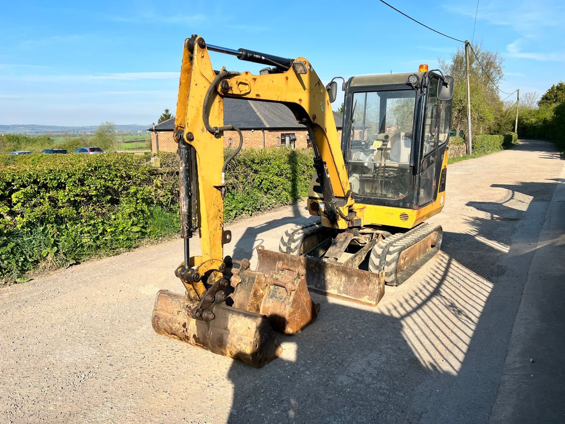 2012 Caterpillar 302.5C 2.5 Ton Mini Digger, Runs Drives And Digs, Showing A Low 3711 Hours! - Bild 3 aus 22