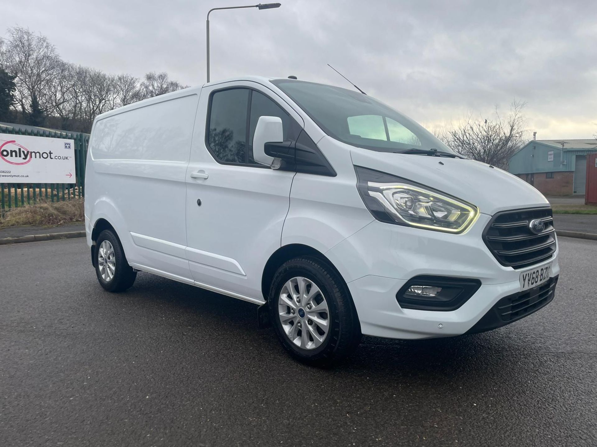 2018 FORD TRANSIT CUSTOM 280 LIMITED WHITE PANEL VAN *PLUS VAT*