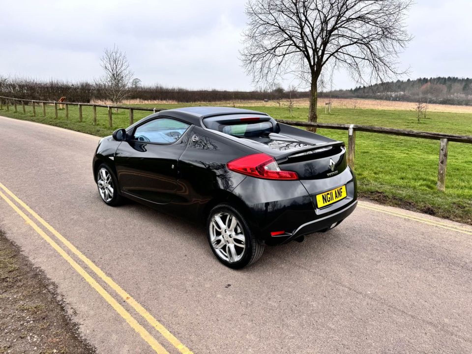 2011 RENAULT WIND ROADSTER GT LINE TCE BLACK CONVERTIBLE *NO VAT* - Image 7 of 13