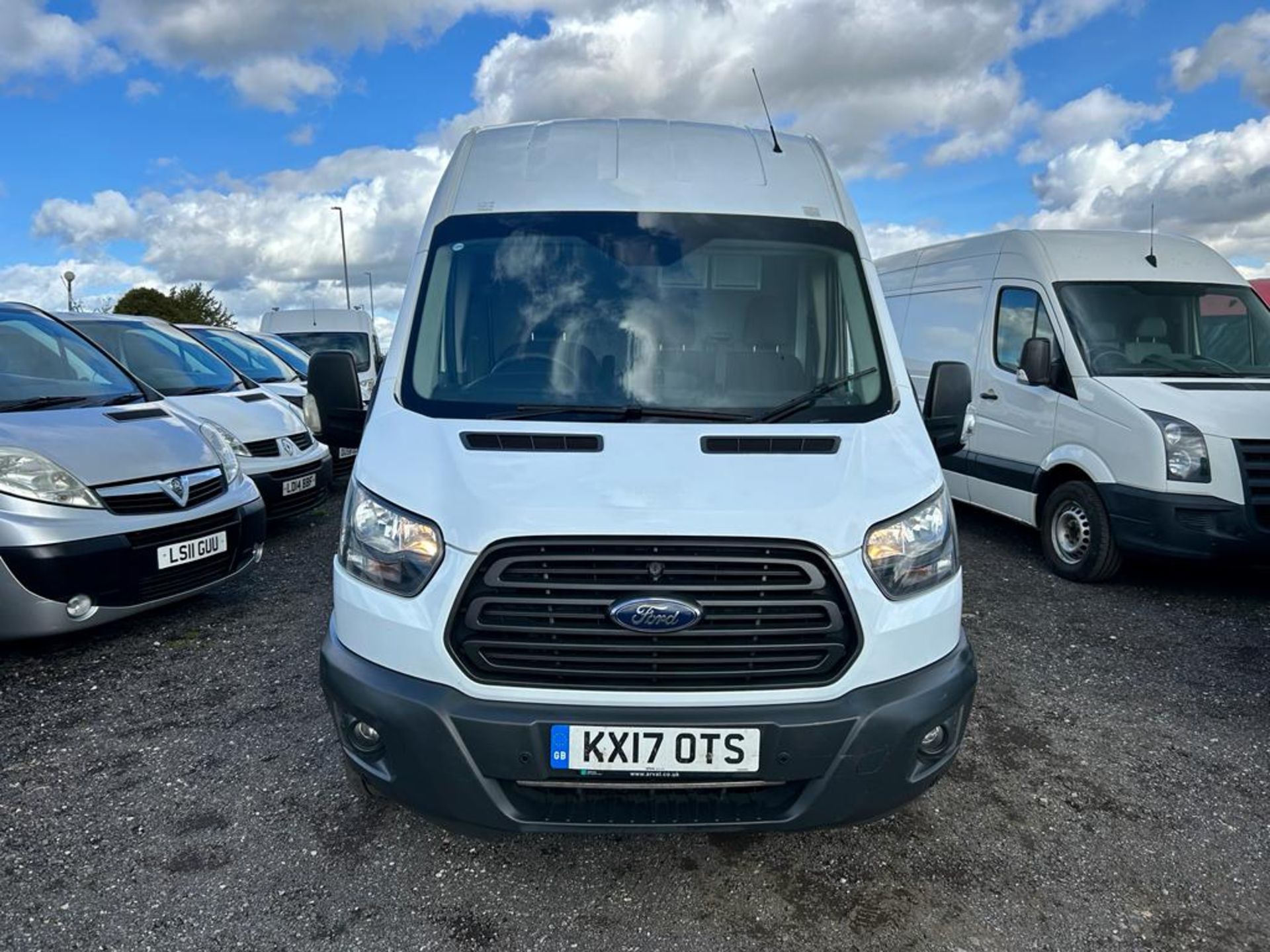 2017 FORD TRANSIT 350 WHITE PANEL VAN *NO VAT* - Image 2 of 15