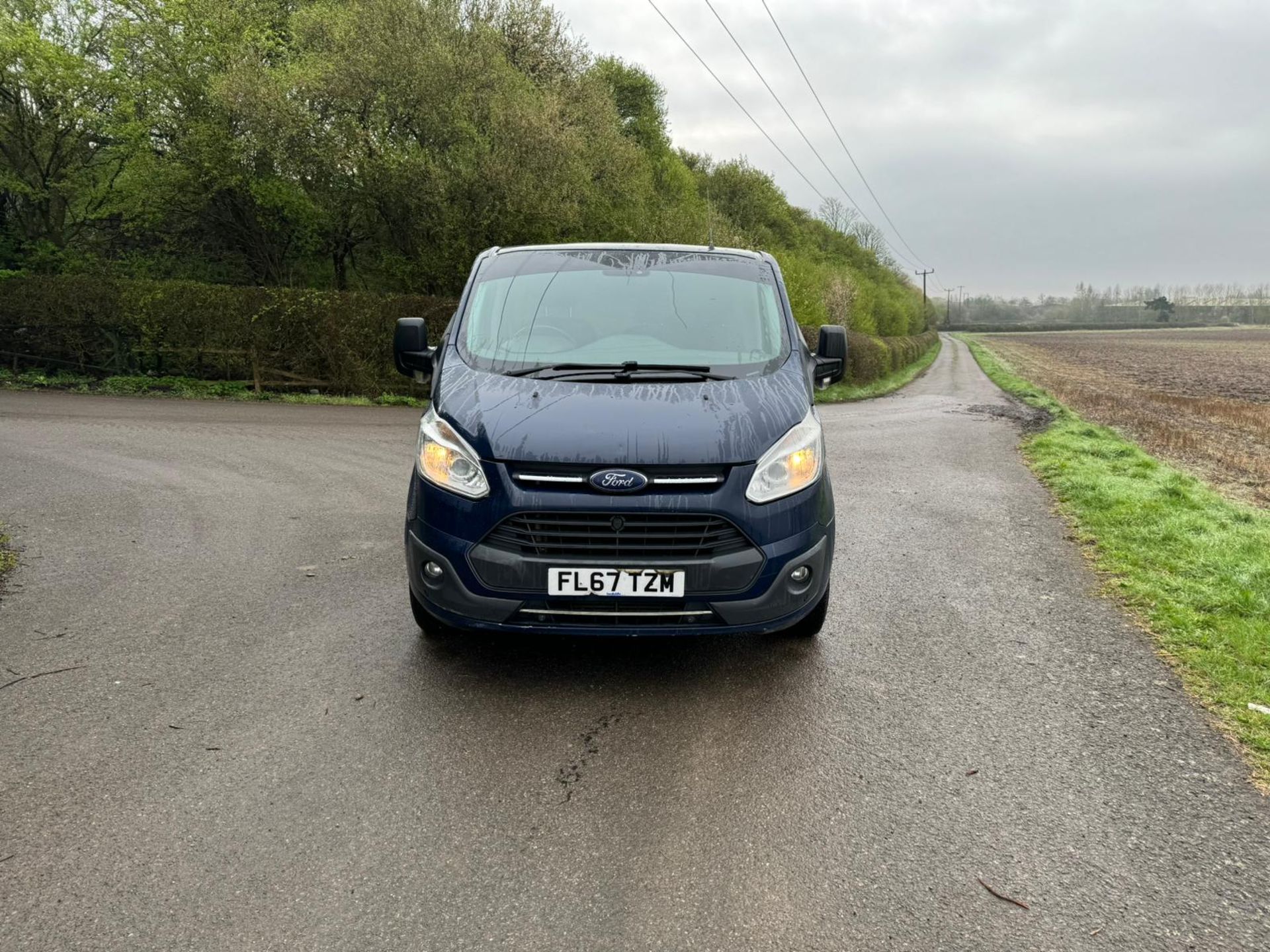 2017/67 REG FORD TRANSIT CUSTOM 290 TREND 2.0 DIESEL MANUAL BLUE PANEL VAN, SHOWING 2 FORMER KEEPERS - Image 2 of 15