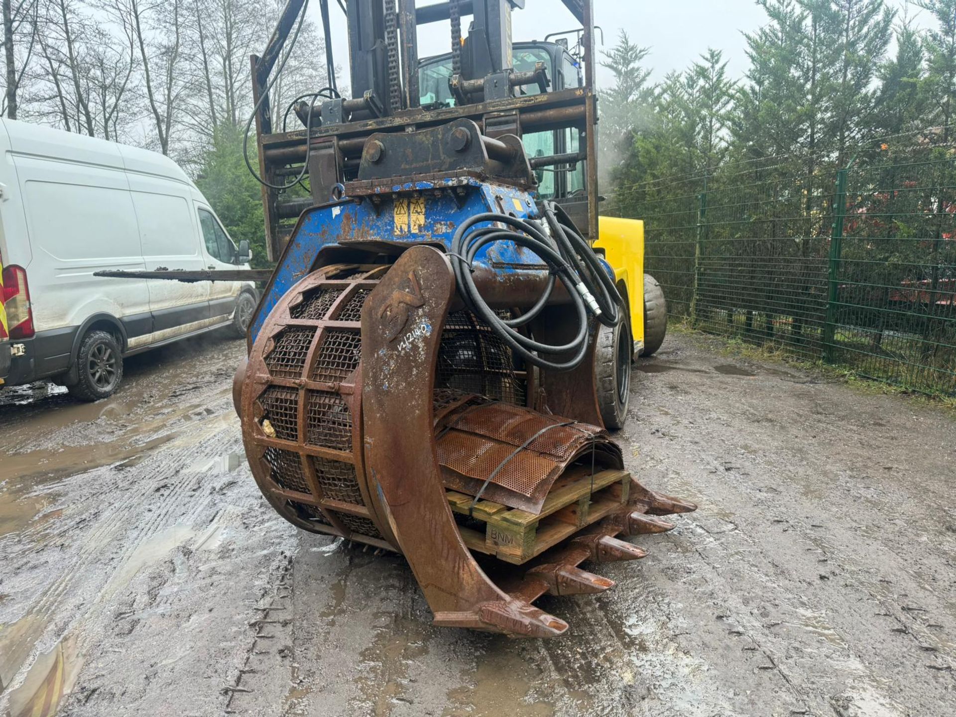 TREVI-BENNE 54î HYDRAULIC SCREENING BUCKET WITH TEETH *PLUS VAT*