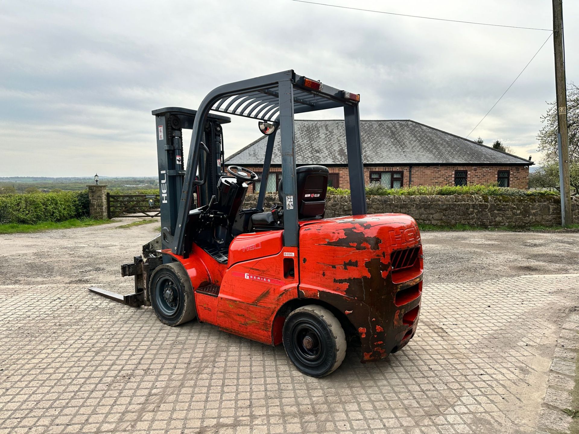 2019 HELI FD25G 2.5 TON DIESEL FORKLIFT WITH 360 ROTATING FORK CARRIAGE *PLUS VAT* - Image 7 of 13