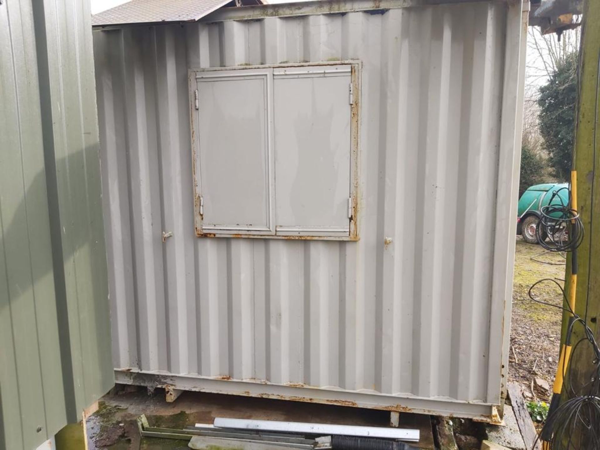 Self contained powered Kitchen Cabin with Toilet, Sink, Generator Water Storage 24x10 - Image 6 of 30
