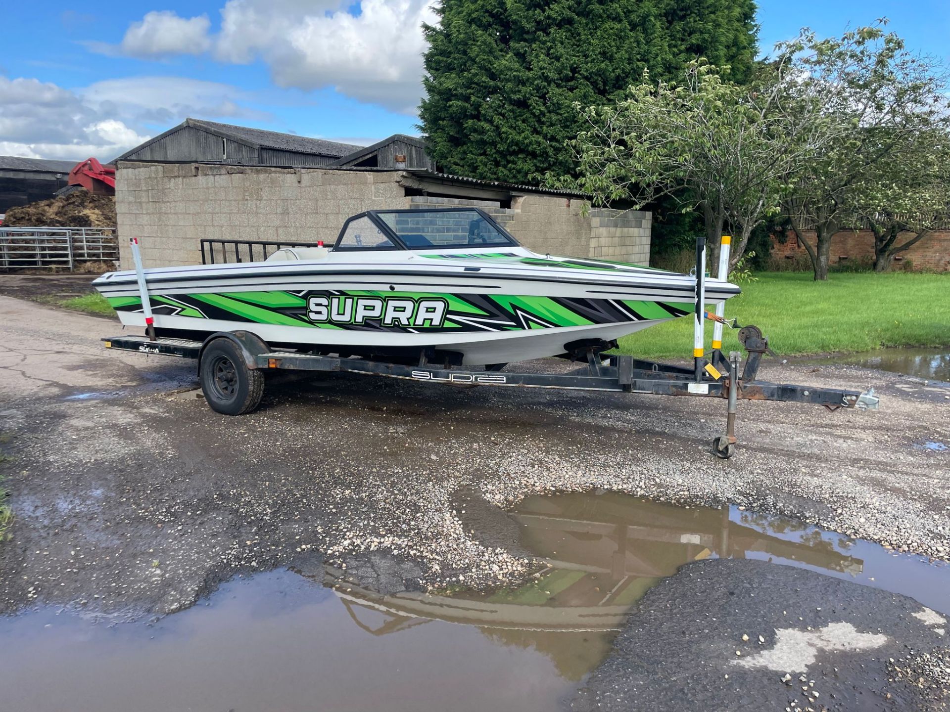 SUPRA BOAT, C/W TRAILER, RUNS AND WORKS ON LPG GAS *NO VAT*