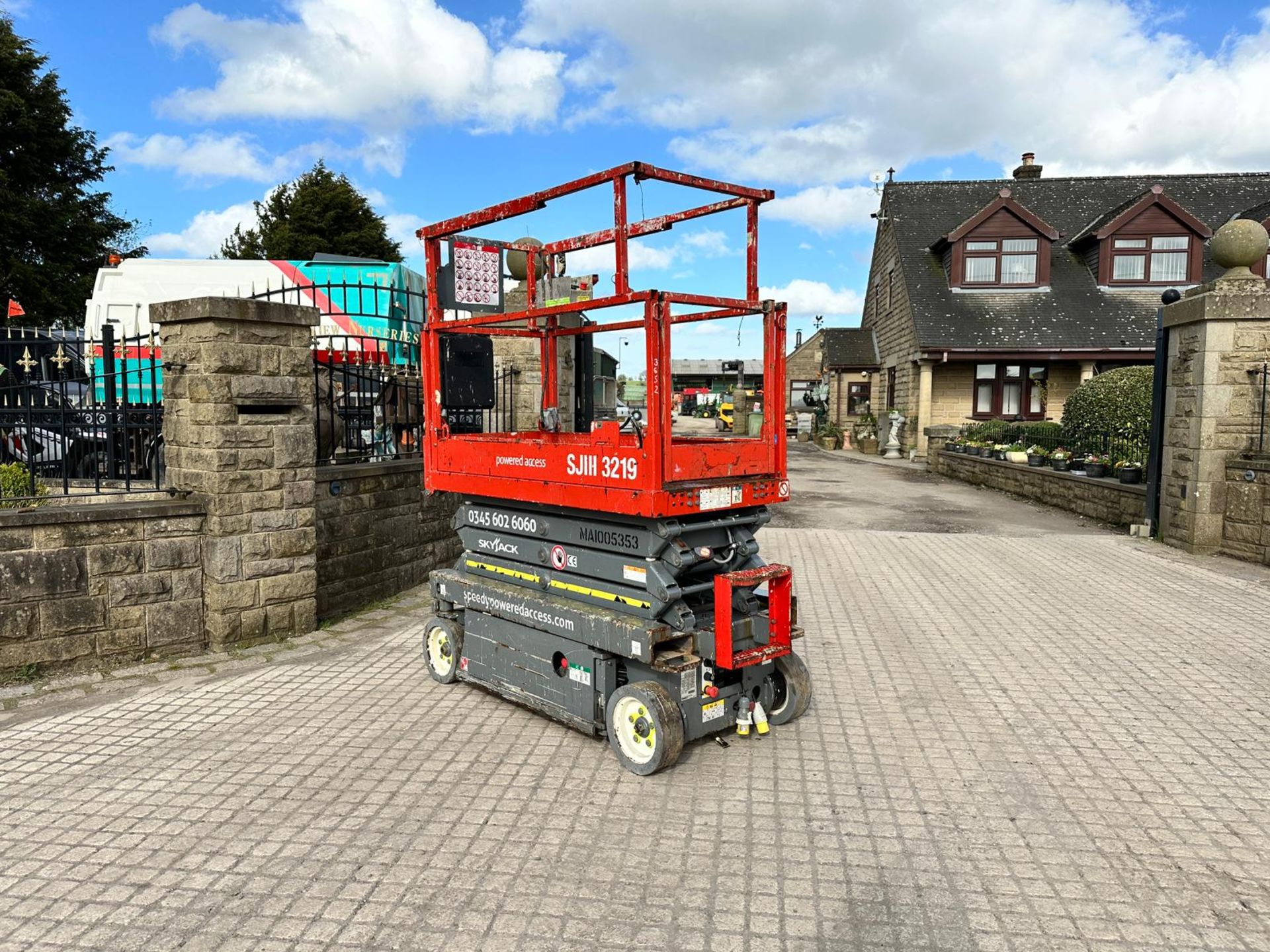 2014 SKYJACK SJIII-3219 ELECTRIC SCISSOR LIFT *PLUS VAT* - Image 2 of 10