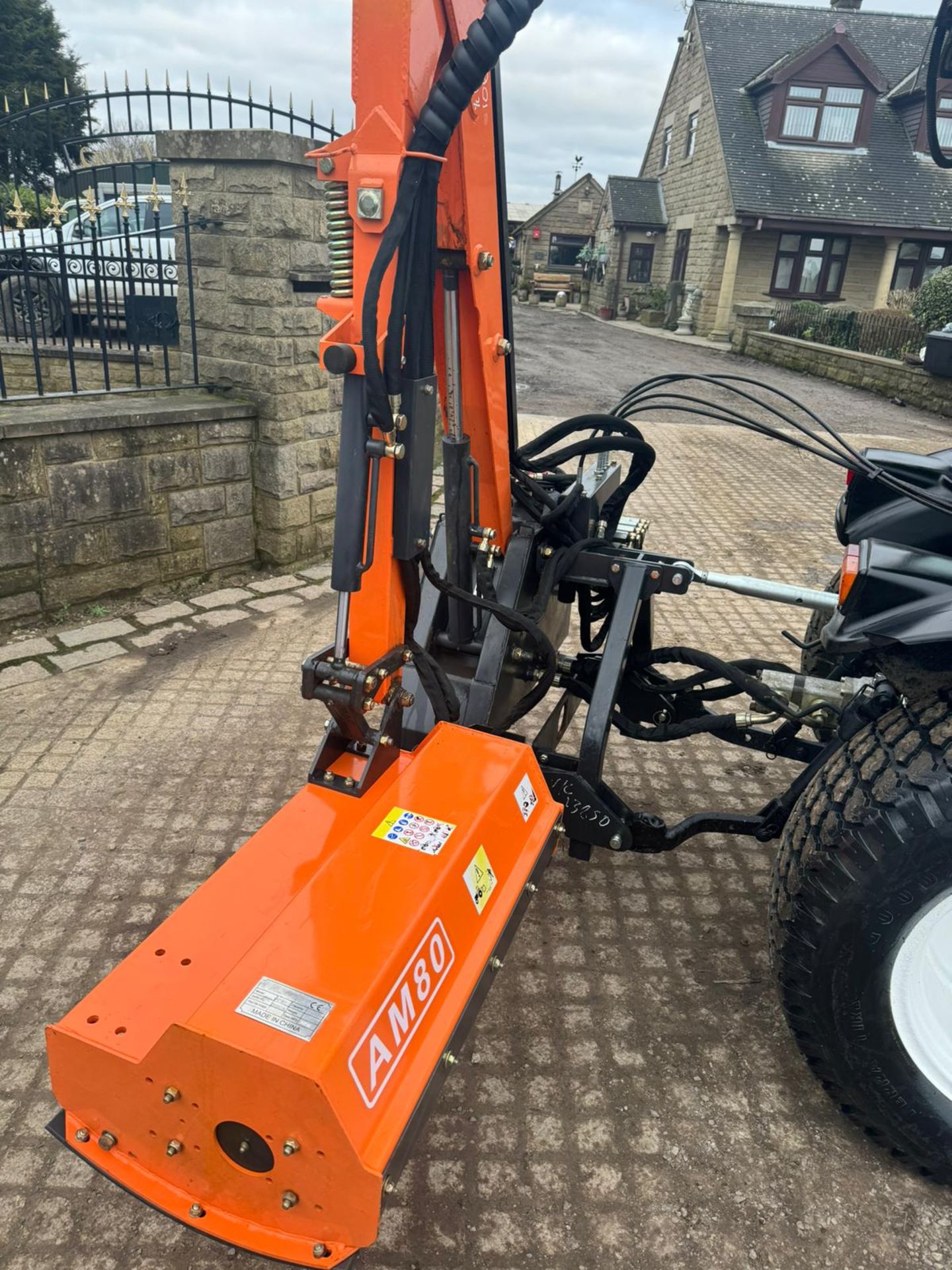 NEW HOLLAND TCE50 COMPACT TRACTOR WITH HEDGE CUTTER 50 HP TRACTOR *PLUS VAT* - Image 16 of 26