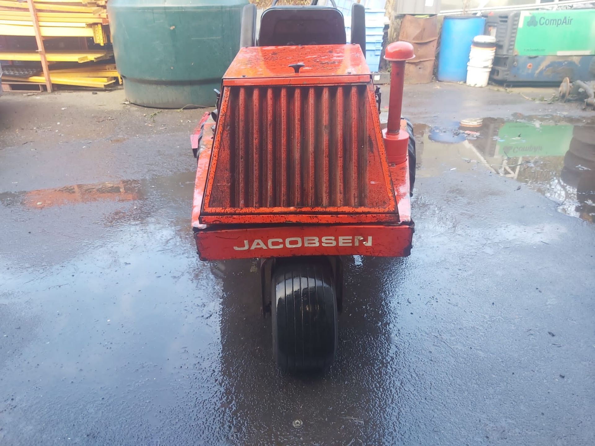 Jacobsen Turfcat 2 DW220 3 cyl kubota diesel - Image 4 of 6