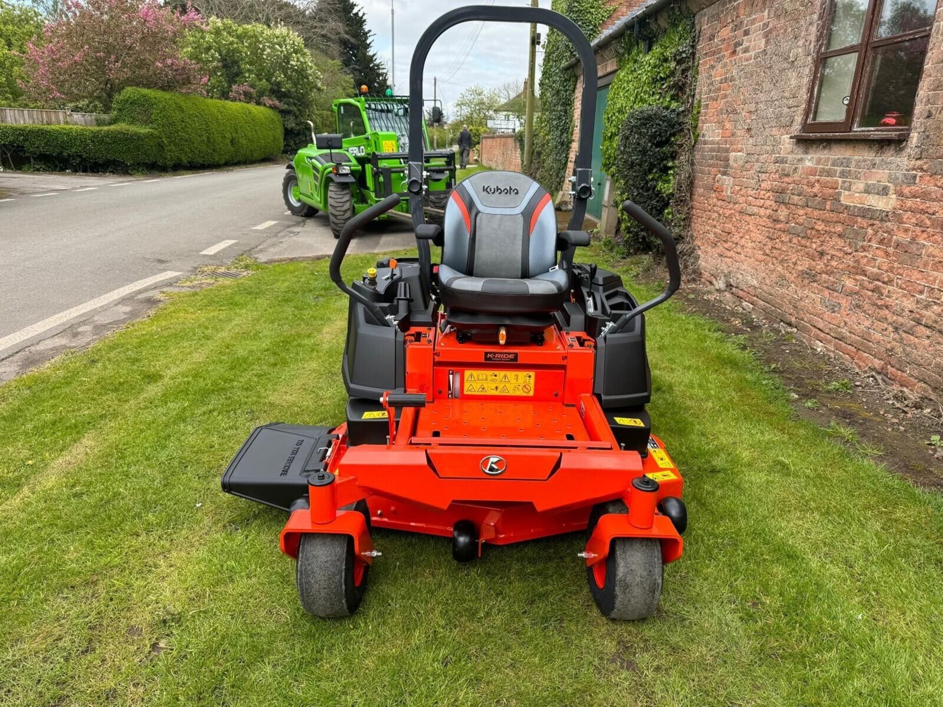 Brand New Kubota Z2-481 Zero Turn Mower *PLUS VAT* - Image 7 of 11