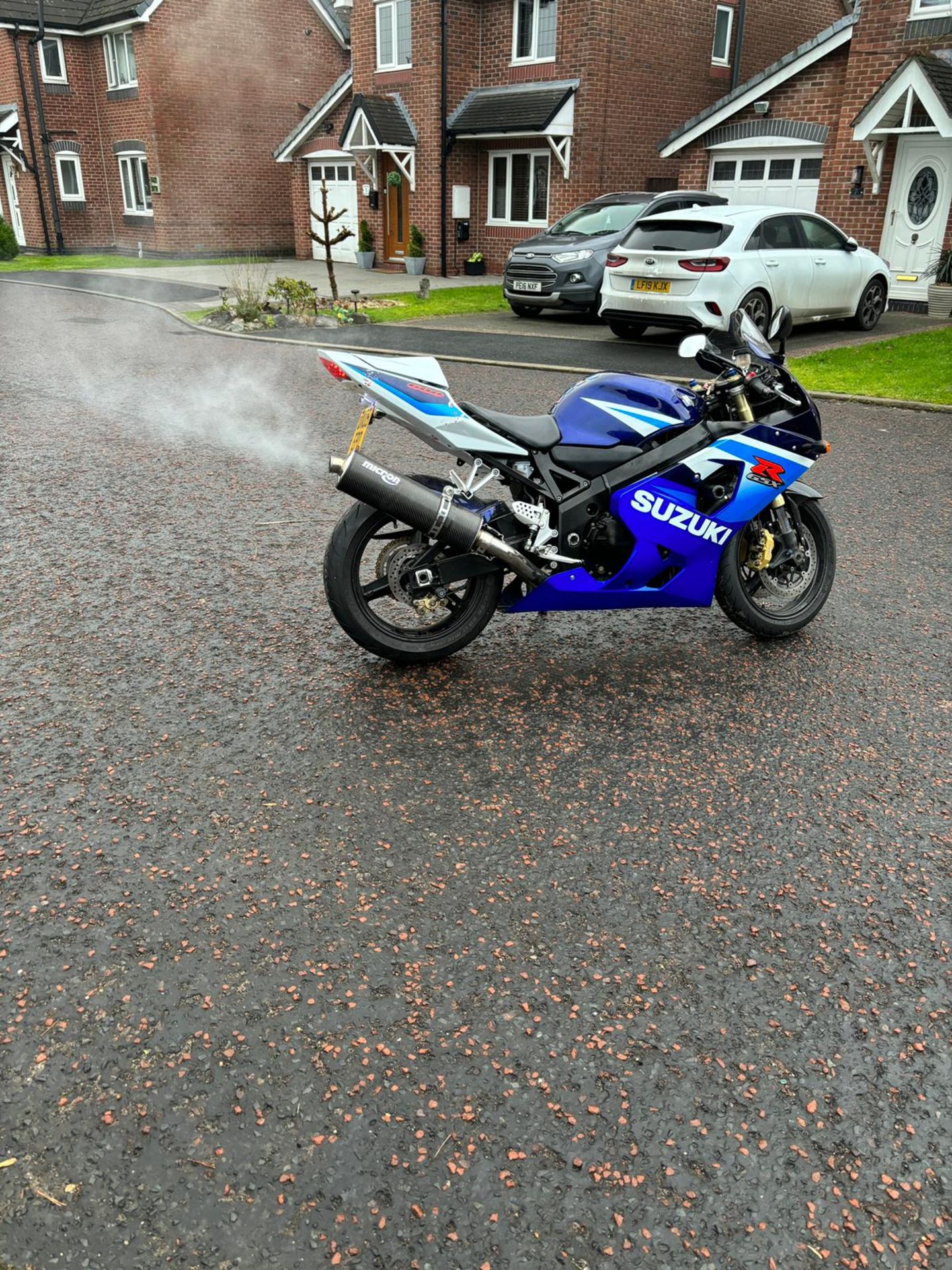 2005 SUZUKI GSXR 600 K5 BLUE AND WHITE MOTORCYCLE *NO VAT* - Image 2 of 6