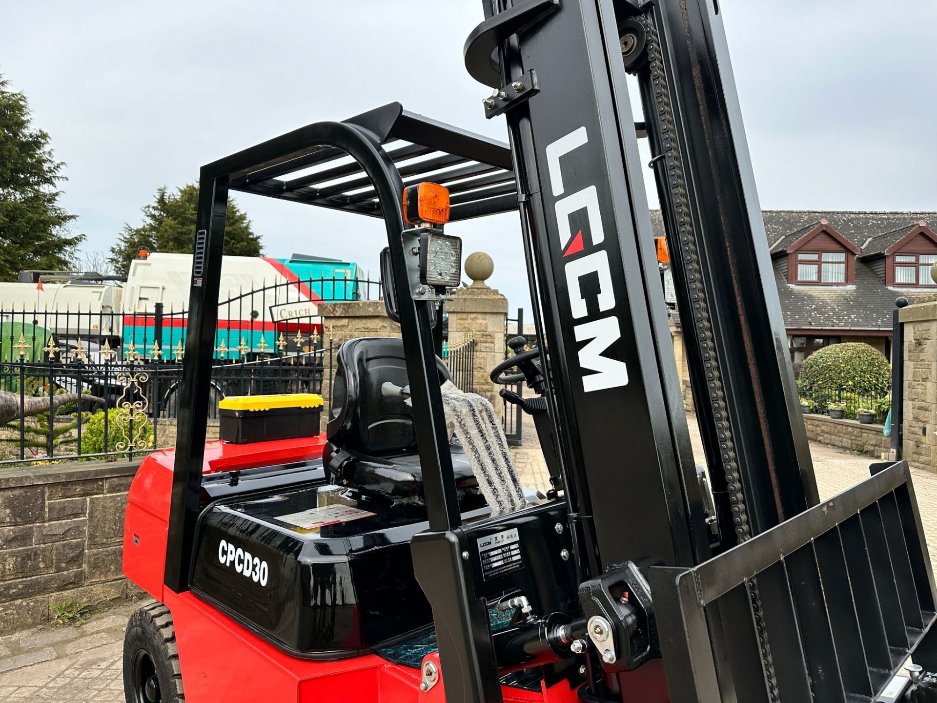 NEW/UNUSED 2023 LCCM CPCD30 3 TON DIESEL FORKLIFT *PLUS VAT* - Image 13 of 17