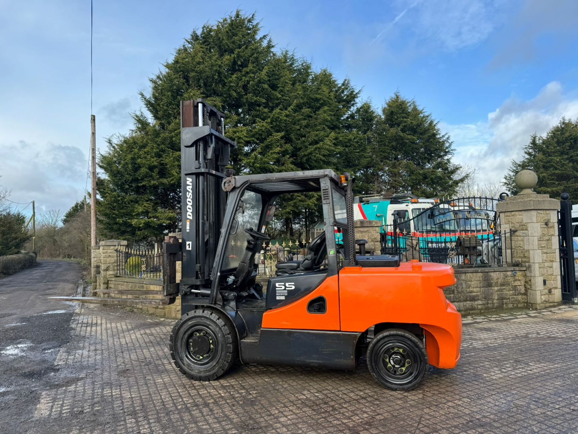 2017 DOOSAN D55C-5 FORKTRUCK 5.5 TON DIESEL FORKLIFT *PLUS VAT* - Image 9 of 14