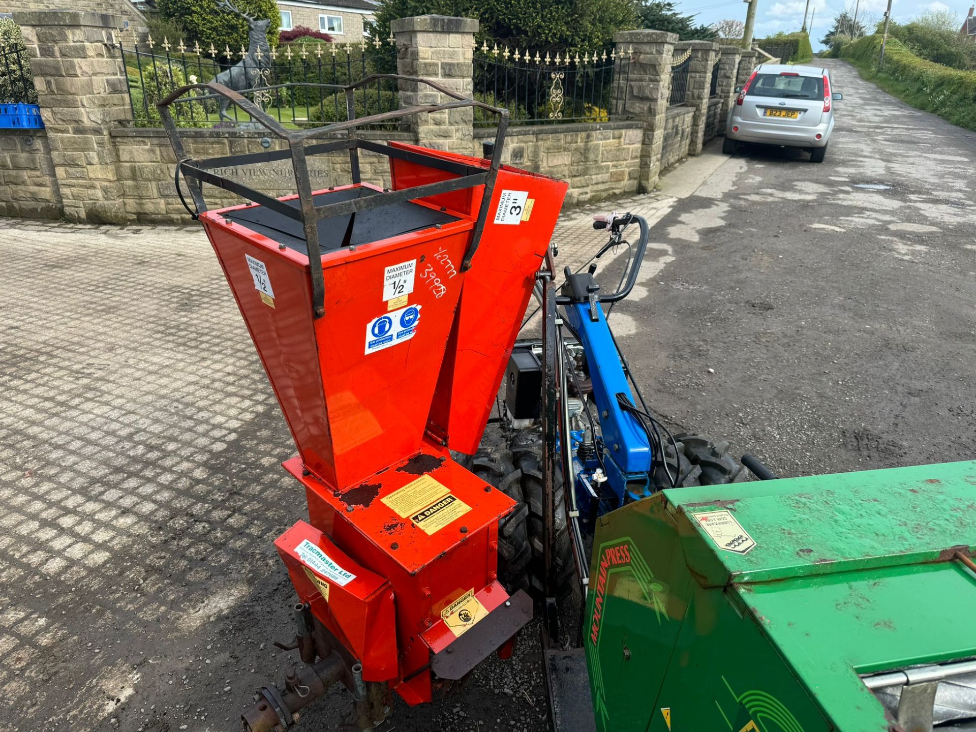 BCS TRACMASTER MINI BALER WITH WOOD CHIPPER HONDA ENGINE *PLUS VAT* - Image 16 of 17