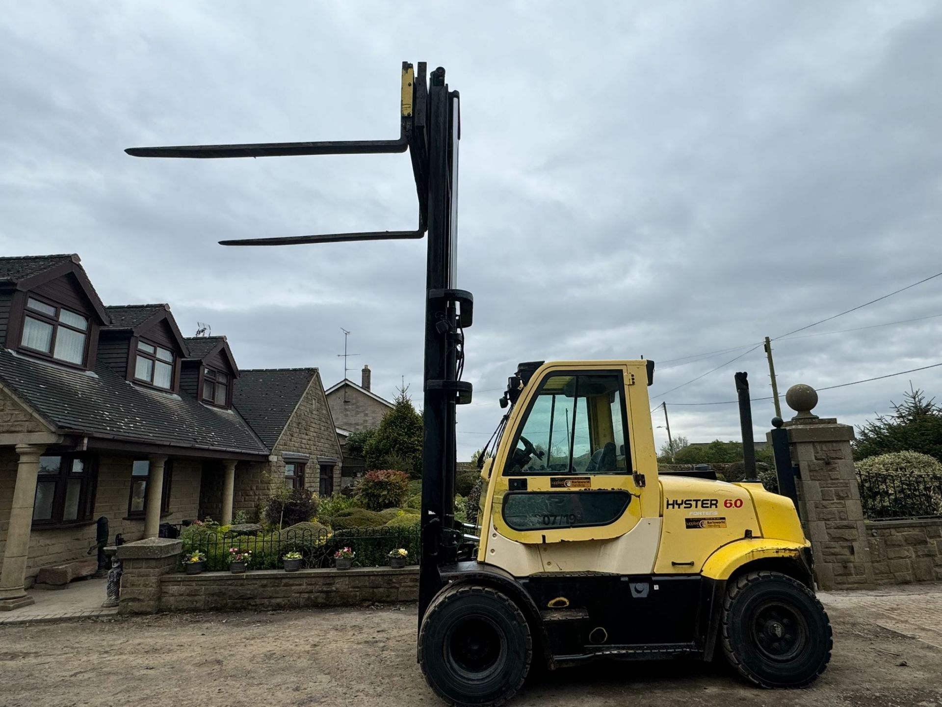 HYSTER 6 TON FORKLIFT H6.0FT *PLUS VAT* - Image 4 of 19