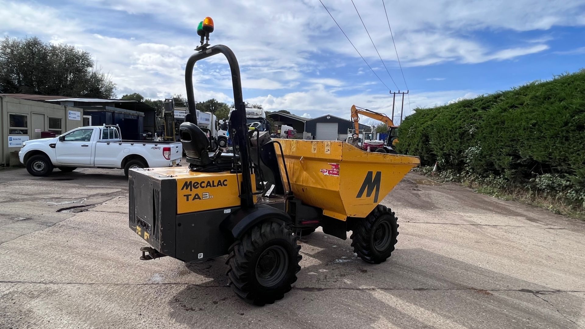 2018 Mecalac TA3 3 Ton Straight Tip Dumper *PLUS VAT* - Image 3 of 5