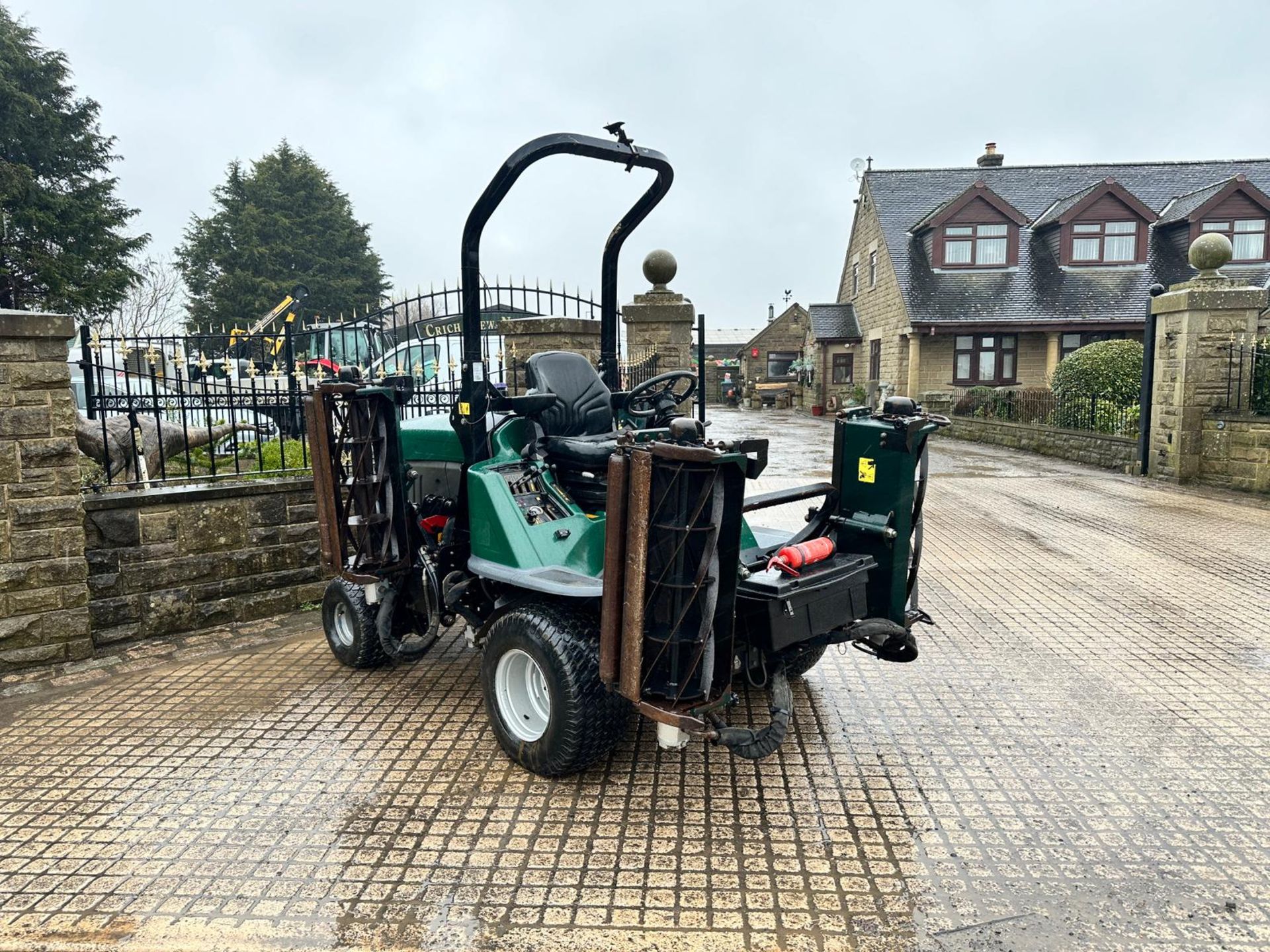 2009 HAYTER T424 4WD 5 GANG RIDE ON CYLINDER MOWER *PLUS VAT*