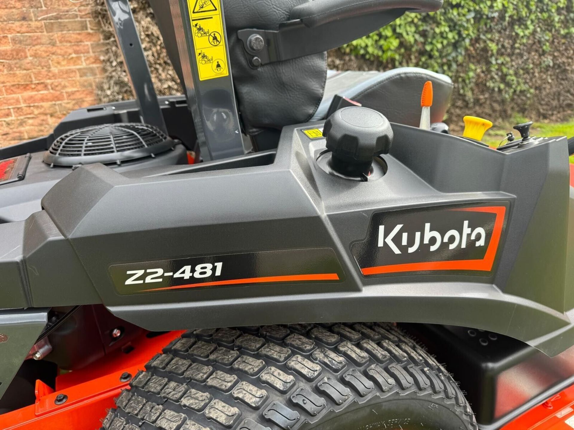 Brand New Kubota Z2-481 Zero Turn Mower *PLUS VAT* - Image 3 of 11